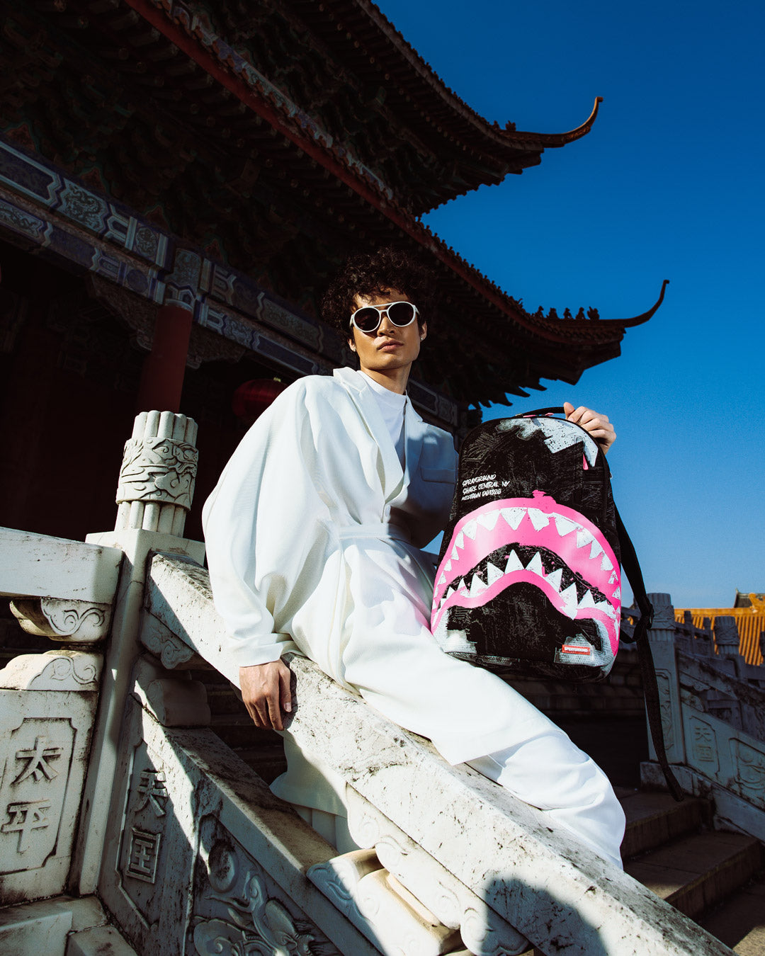 SHARK CENTRAL ACRYLIC ART DLX COTTON BACKPACK