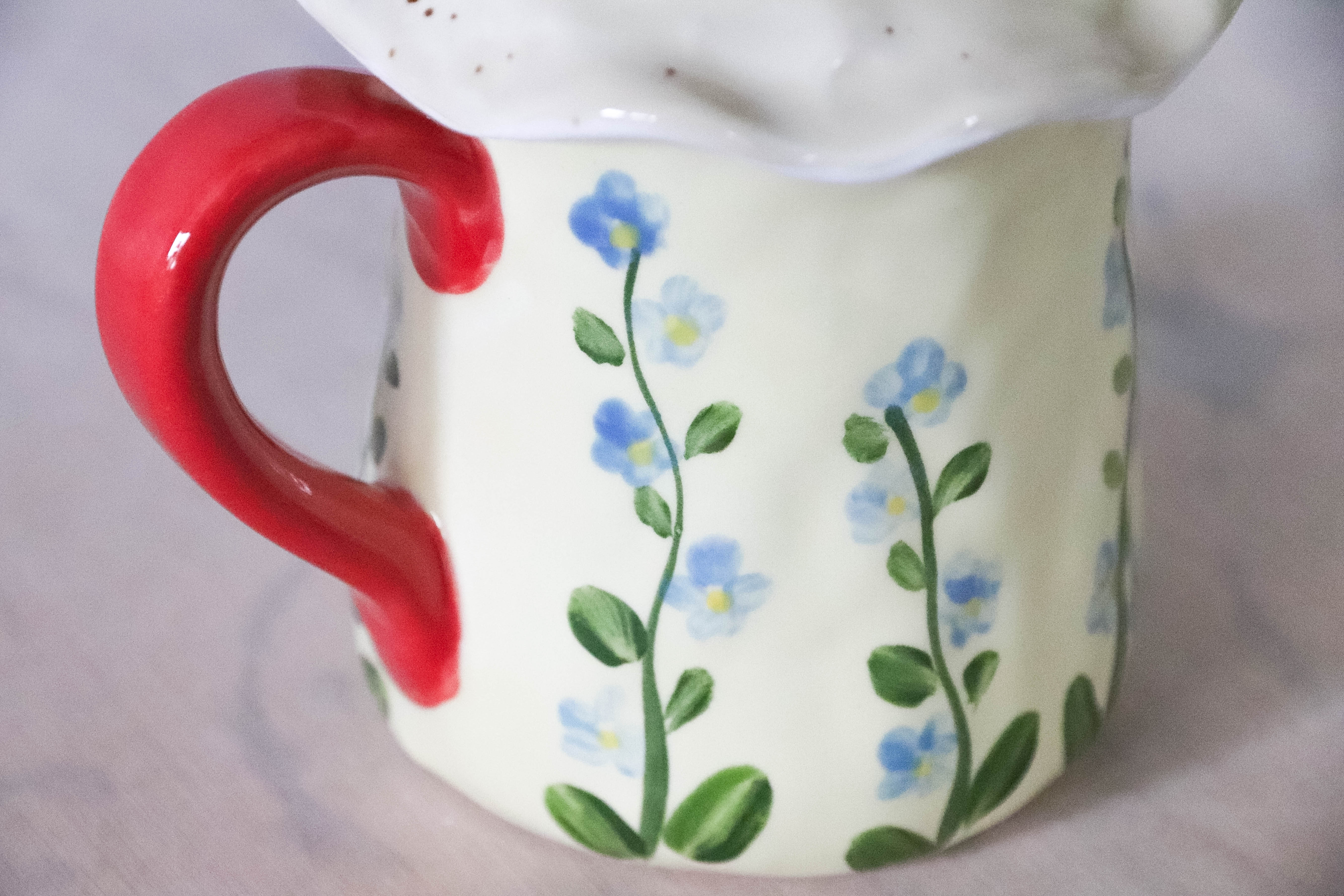 Snow White Wishing Well Tulip Mug