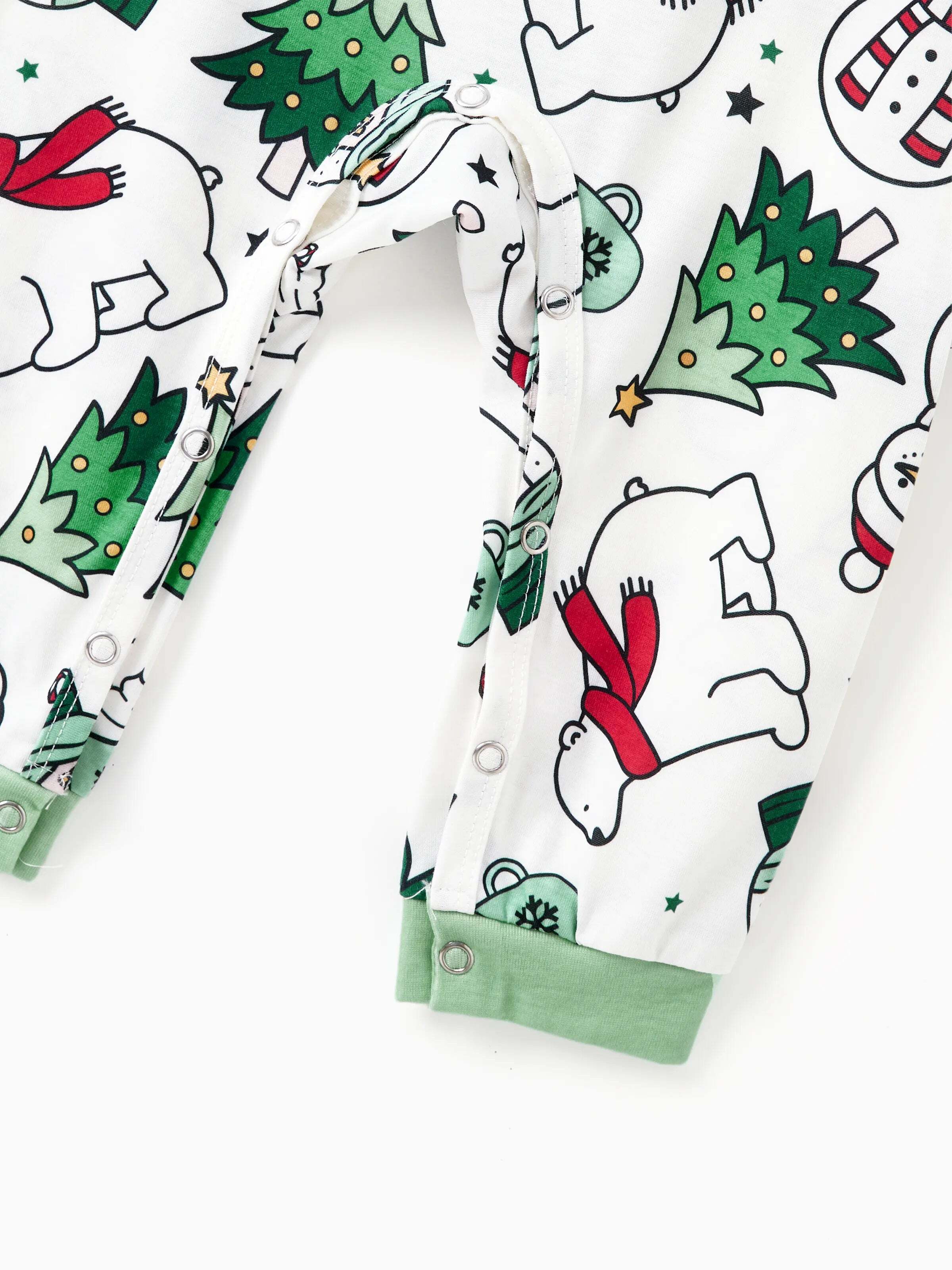 Christmas Family Matching Long Sleeves Very Merry Green Tops Allover Pattern Pants Pajamas Sets with Christmas Socks MediumSpringGreen