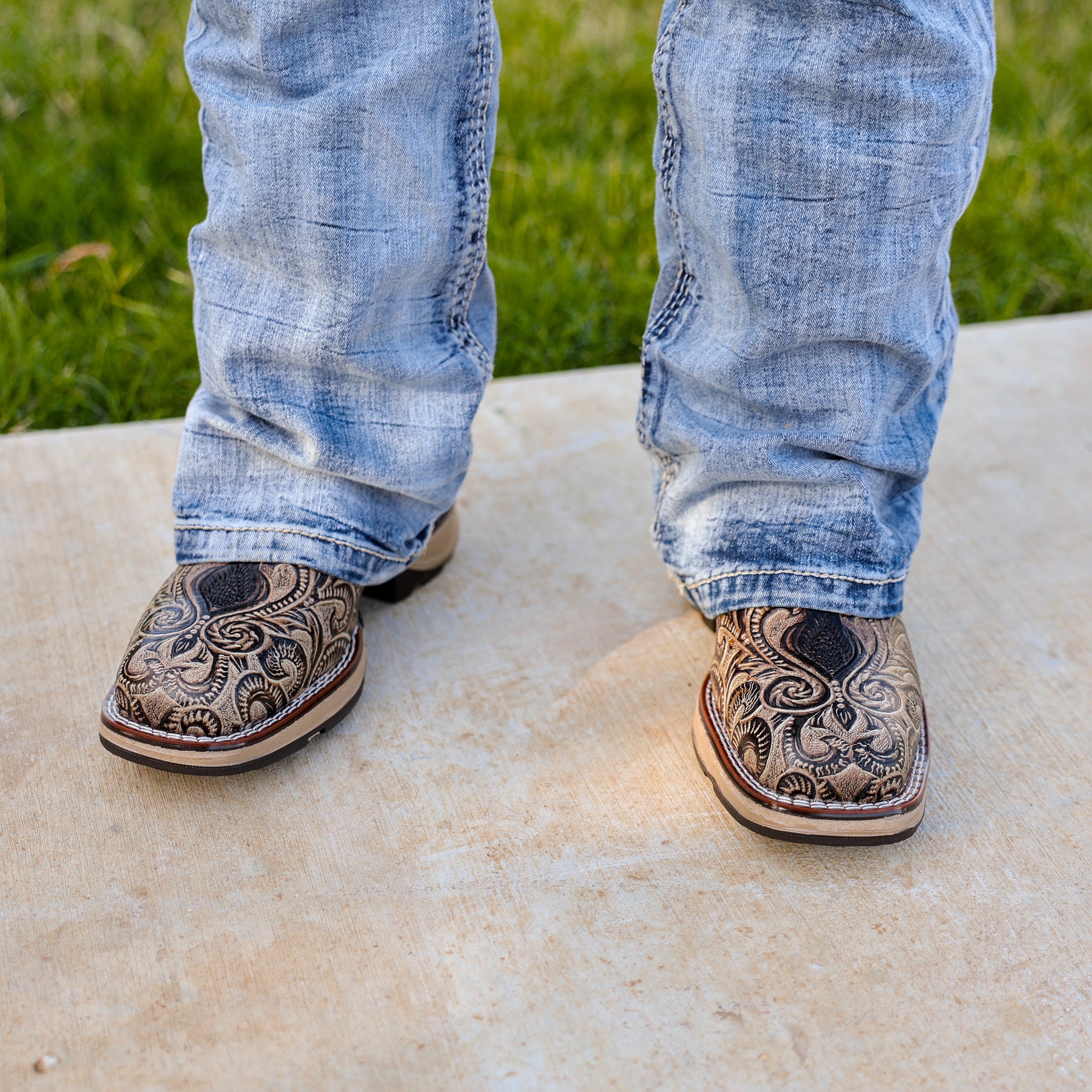 TBR Desert Hand-Tooled Leather Boots With 3D Lightweight Sole - Composite Toe