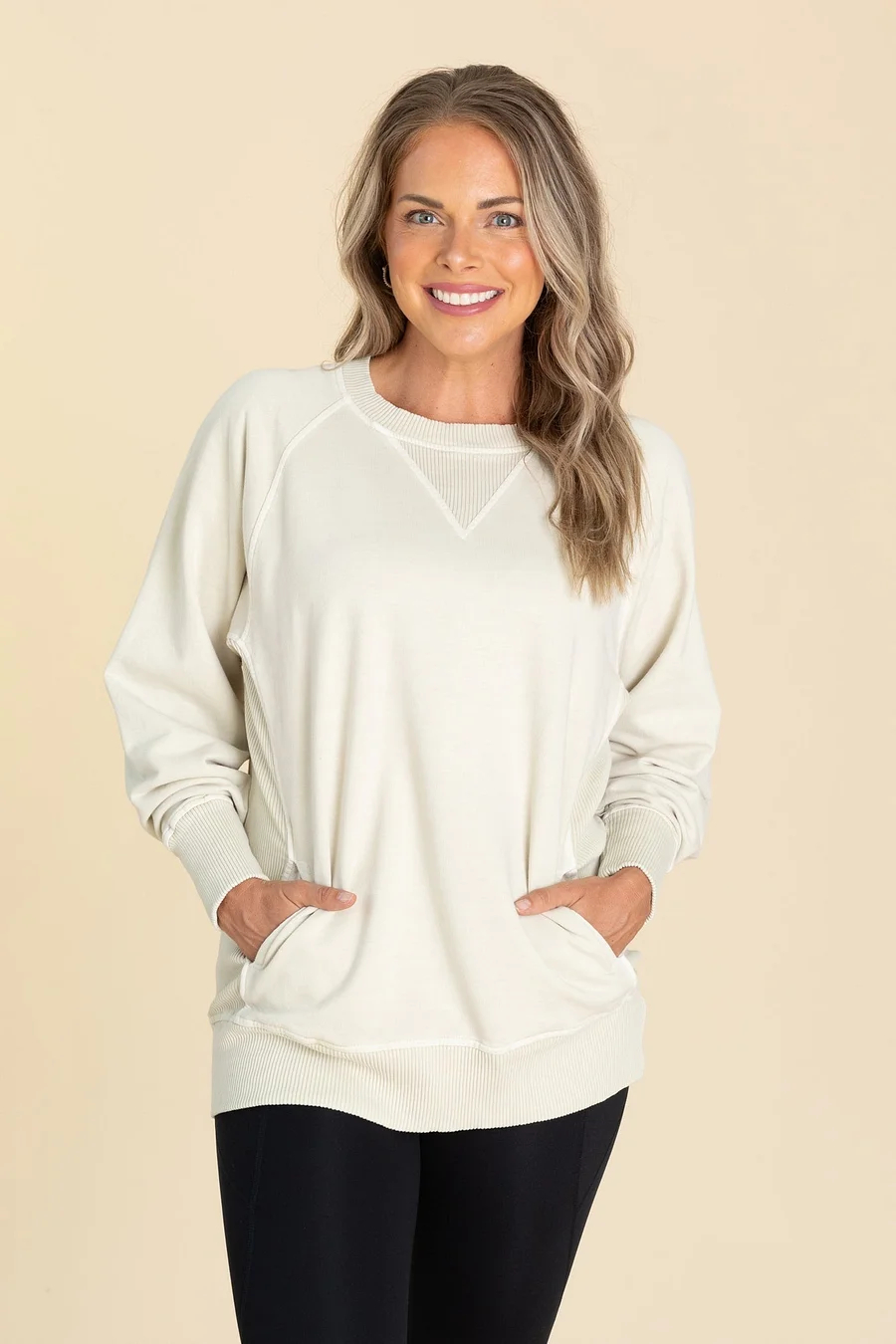 Woman's Pigment Dyed Sweatshirt With Pockets
