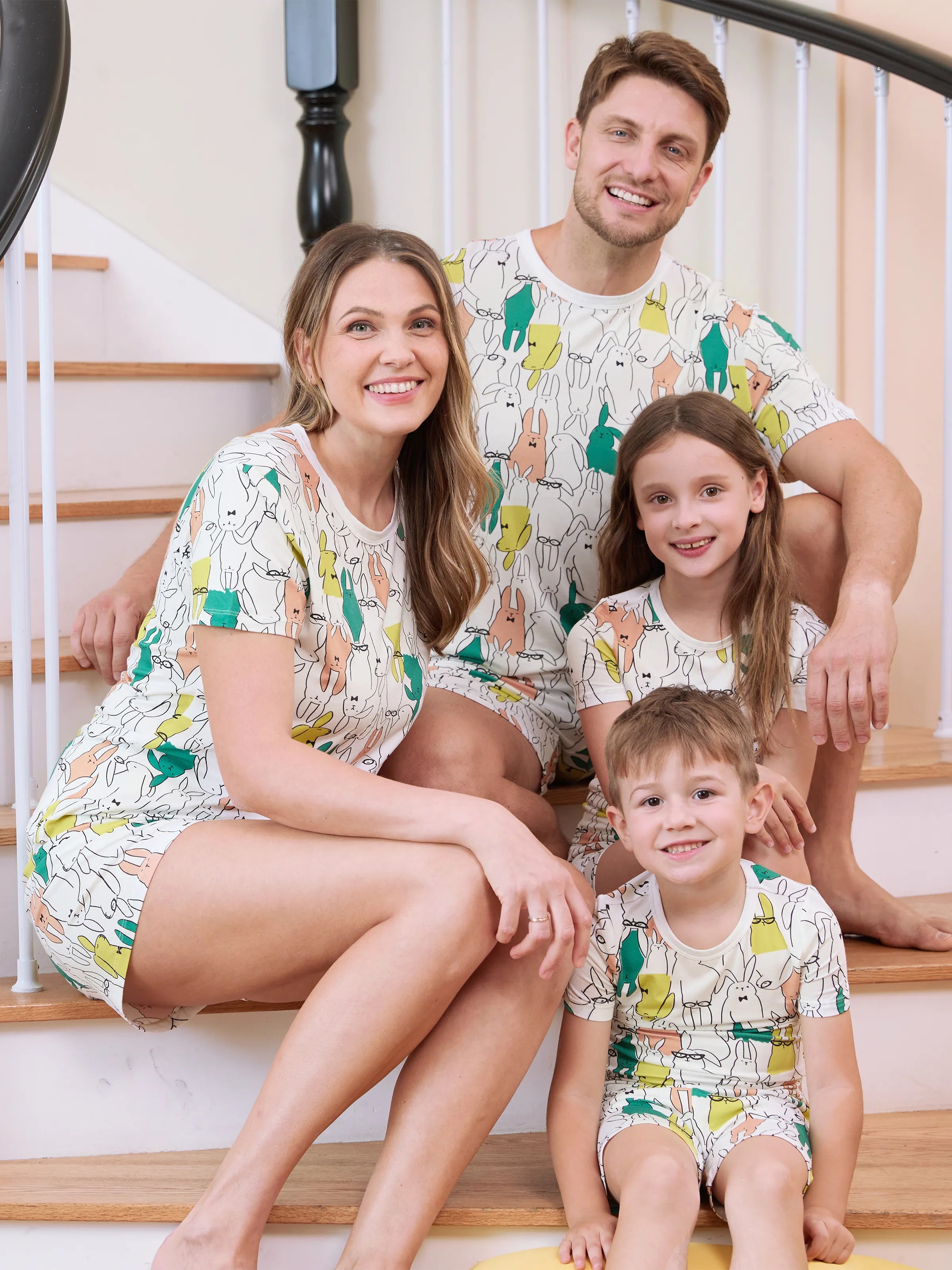 Bamboo Family Pajamas Rabbit Print Short-sleeve Matching Pajama Set (Snug-Fitting for Children) White