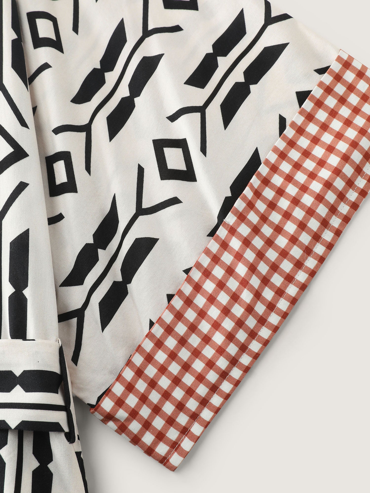 Geometric Print Pockets Surplice Maxi Dress