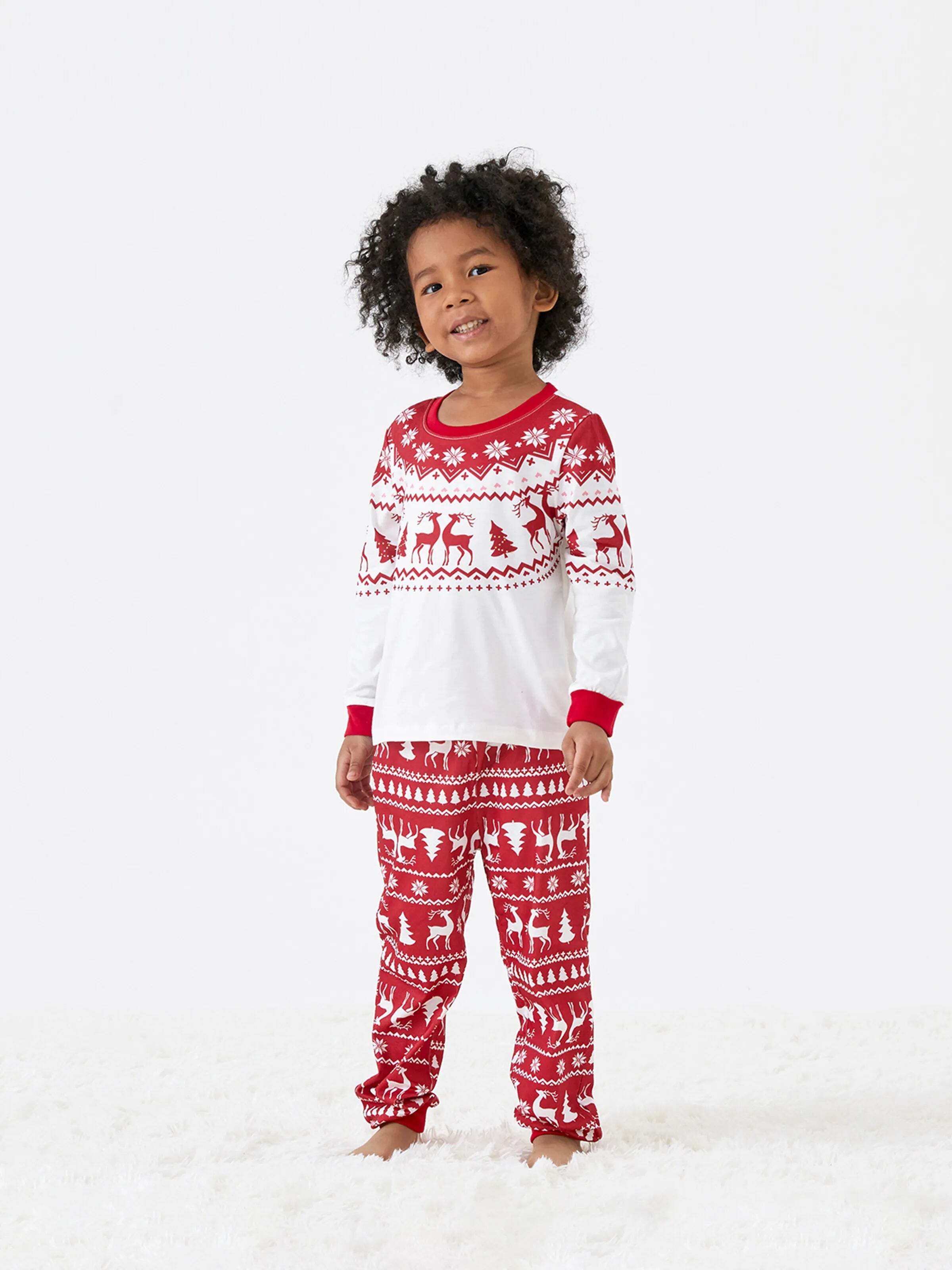 Christmas Reindeer and Snowflake Print Family Matching Pajamas Sets with Christmas Socks Red