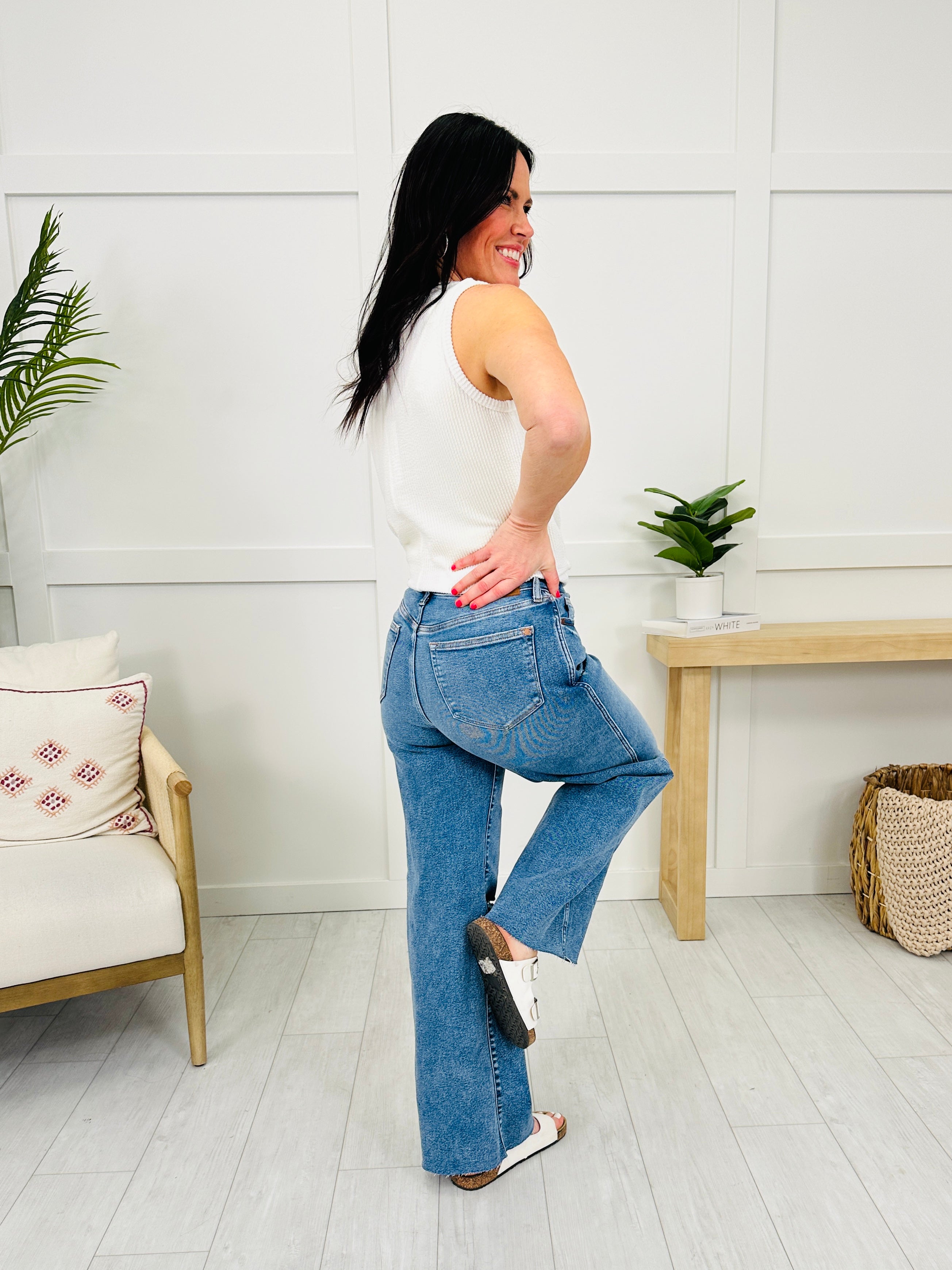 Judy Blue Flow With It Wide Leg Vintage Wash Jeans
