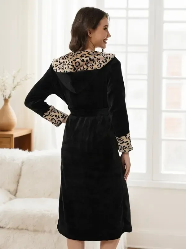 Women's Leopard Print Warm Bathrobe