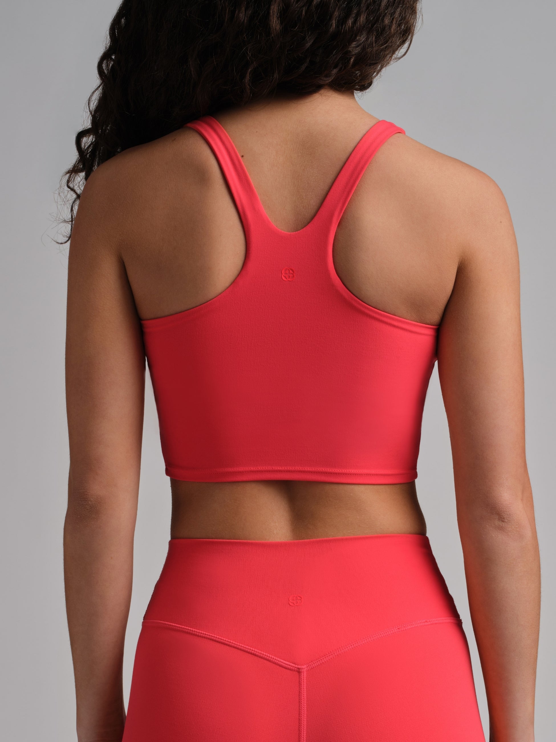 ComfrtCore™ V-Neck Crop Tank