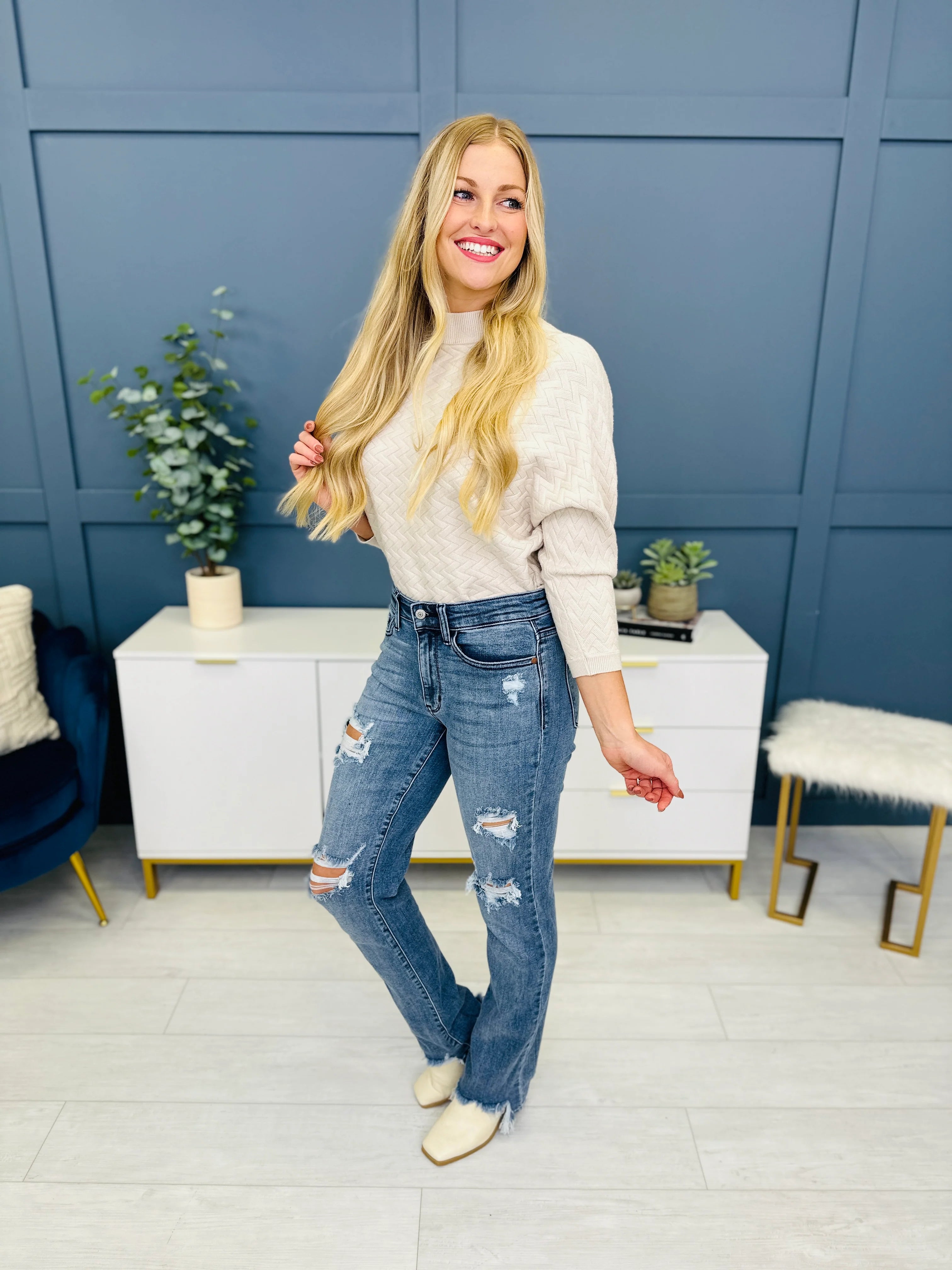 Judy Blue REG/CURVY Get Something Straight Mid Rise Jeans