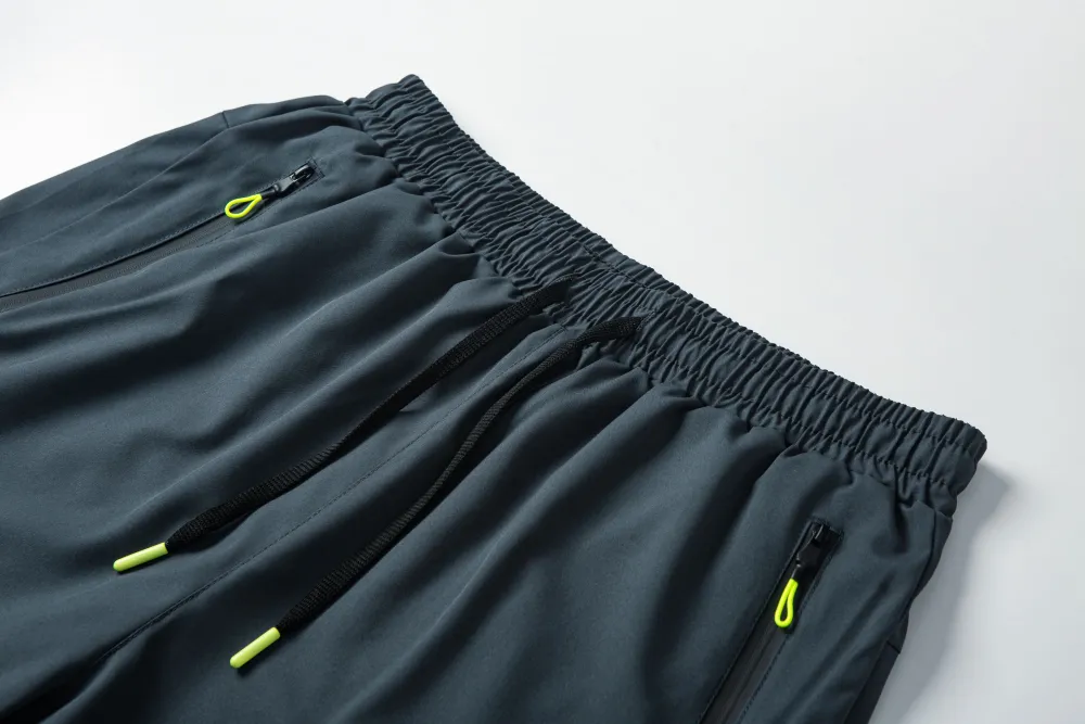 Men's Quick Dry Breathable Elastic Running Pants with Elastic Waistband, Built-In Phone Pocket & Towel Loop