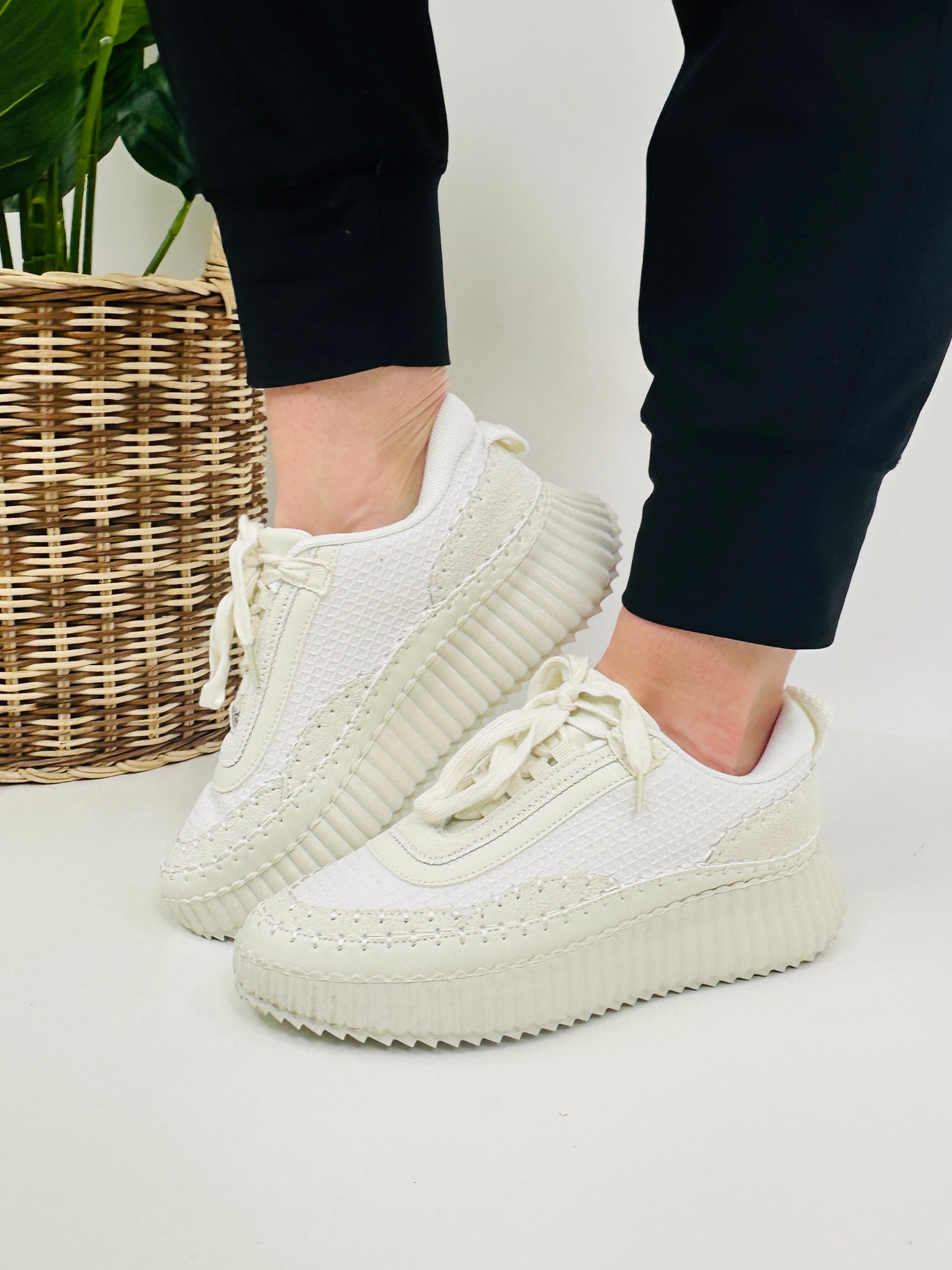 Rise And Stride Sneakers In White