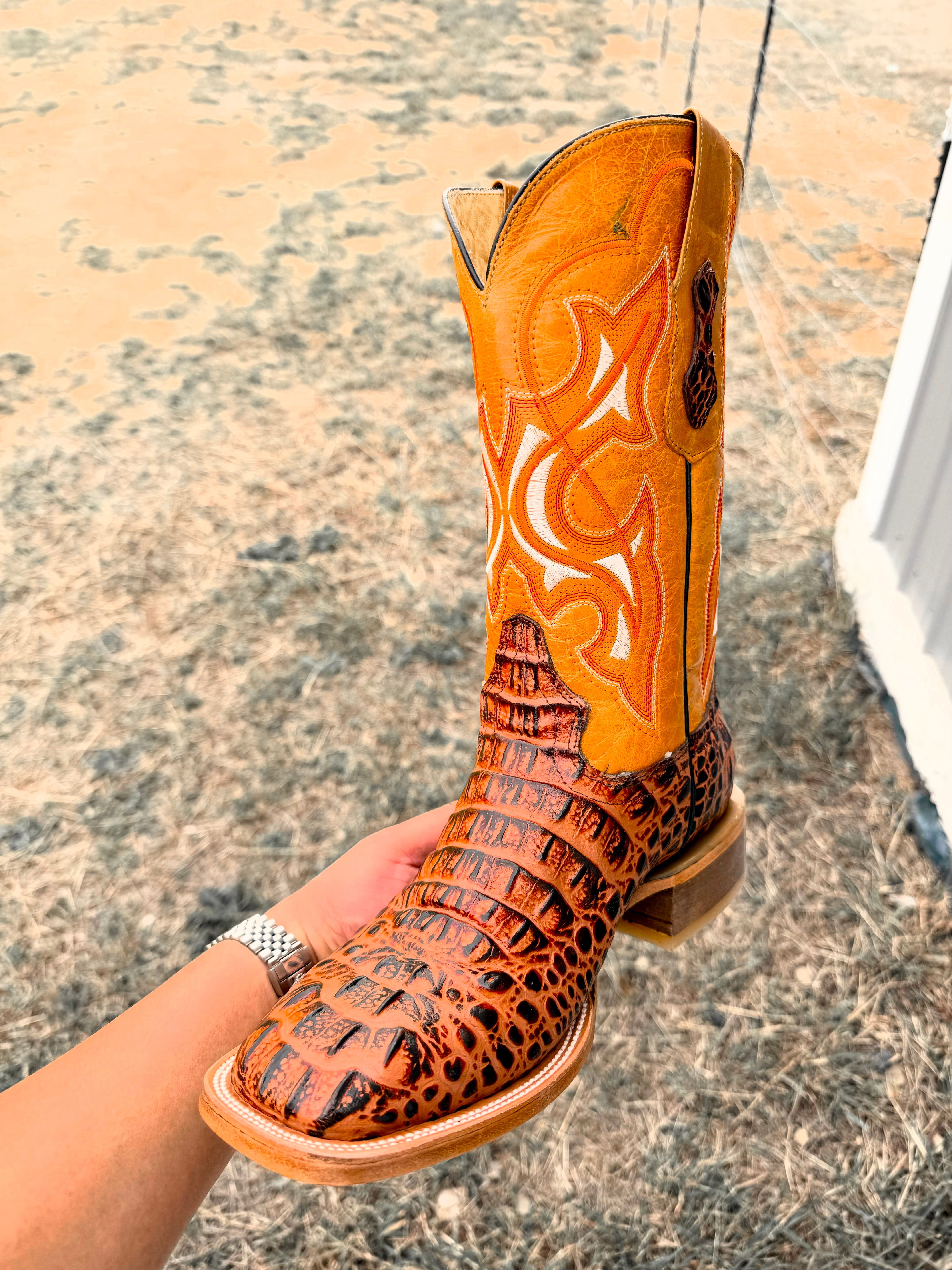 BLOWOUT SALE BOOT #22🚨