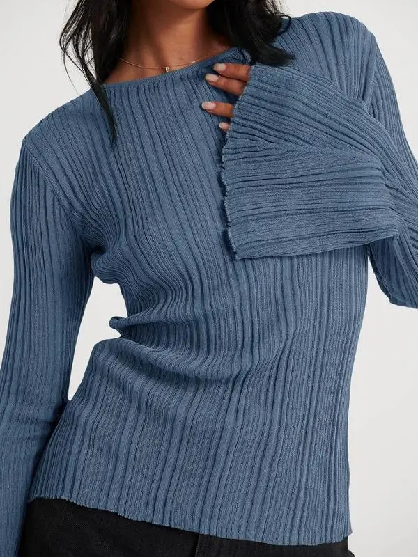 Women’s Bell Sleeve Knit Top – Lightweight Fall Pullover