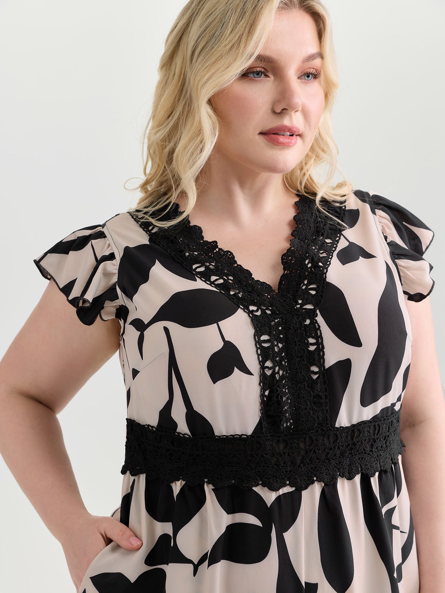 Silhouette Flower Lace Waist-Defining Jumpsuit