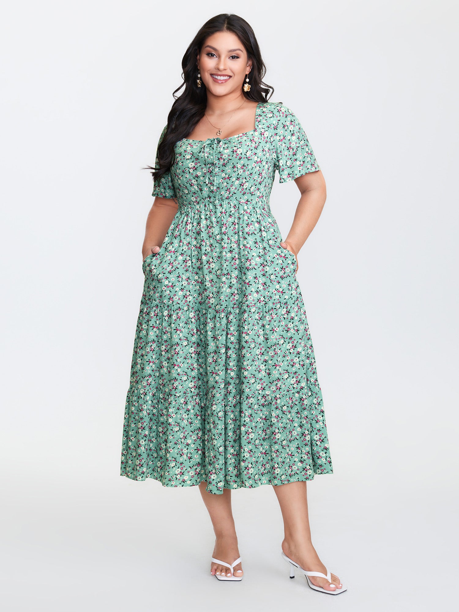 Ditsy Floral Sweetheart Drawstring Pocket Tiered Dress