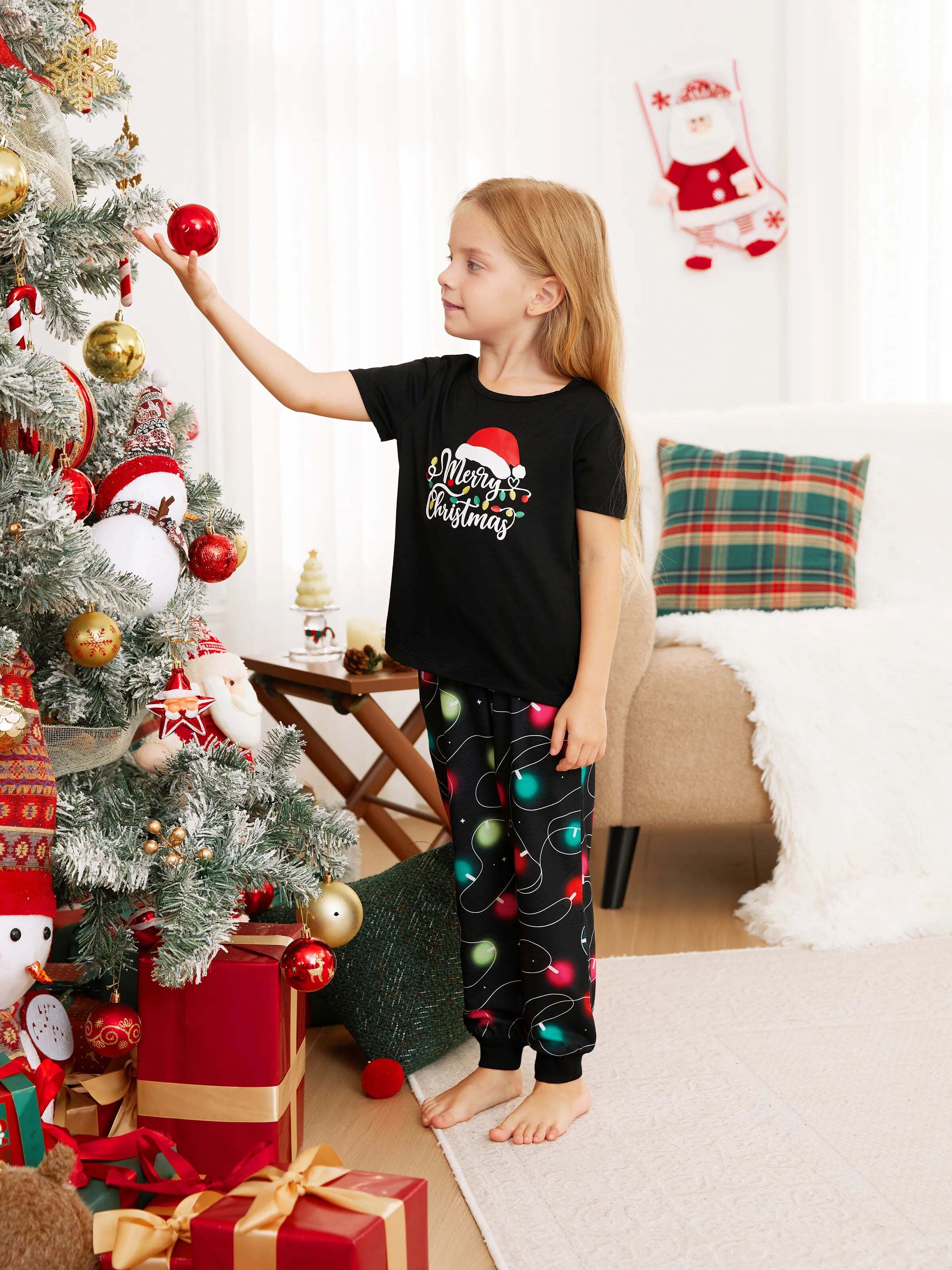 Christmas Family Matching Letters&Festive light bulb Print Short-sleeve Pajamas Sets Black
