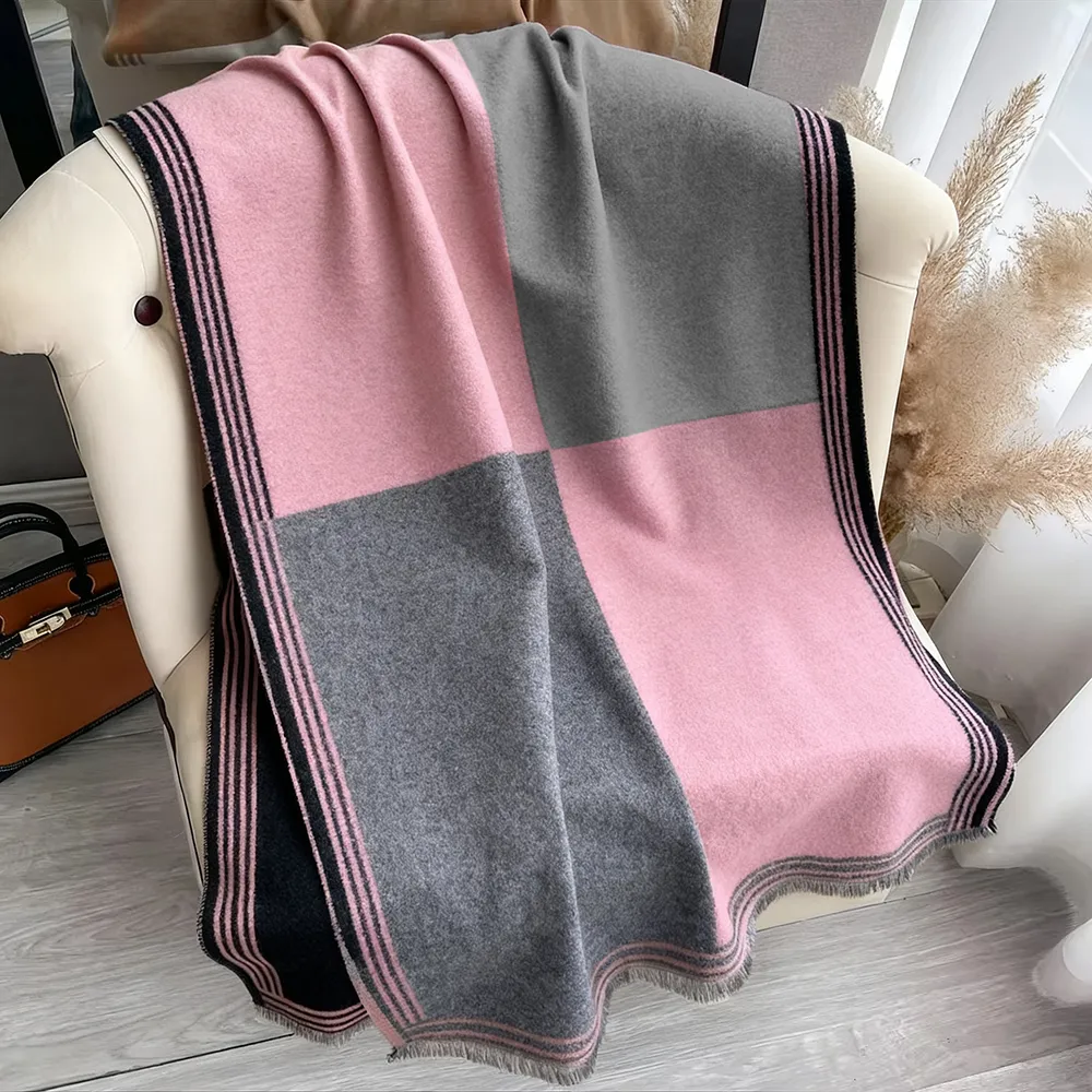 Women's Colorblock Tassel Decor Scarf