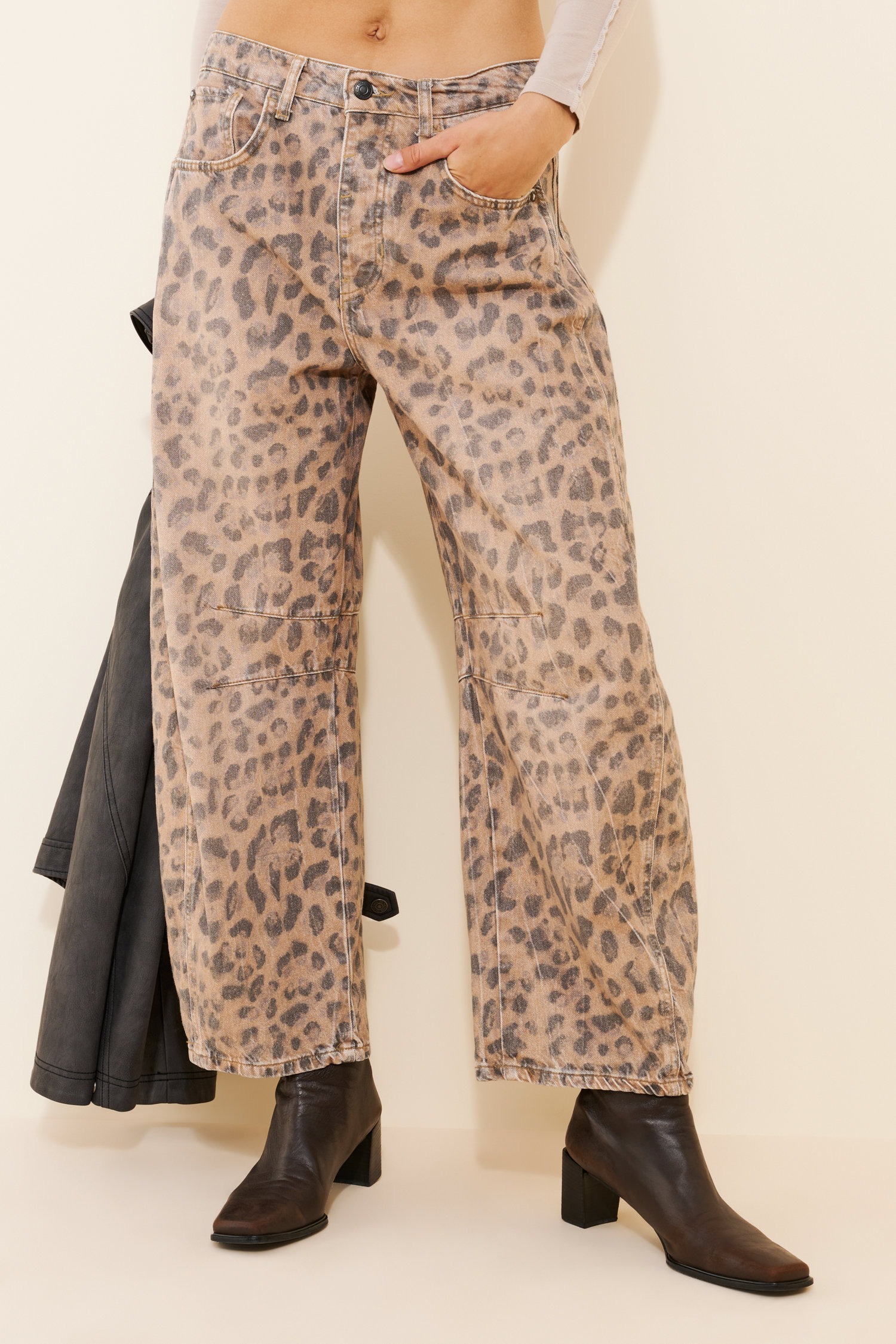 Good Luck Printed Barrel Jeans