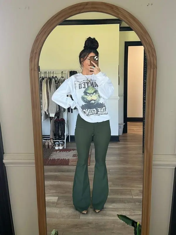 North Pole Flare Bundle (1 Flare + 1 Christmas Crewneck)