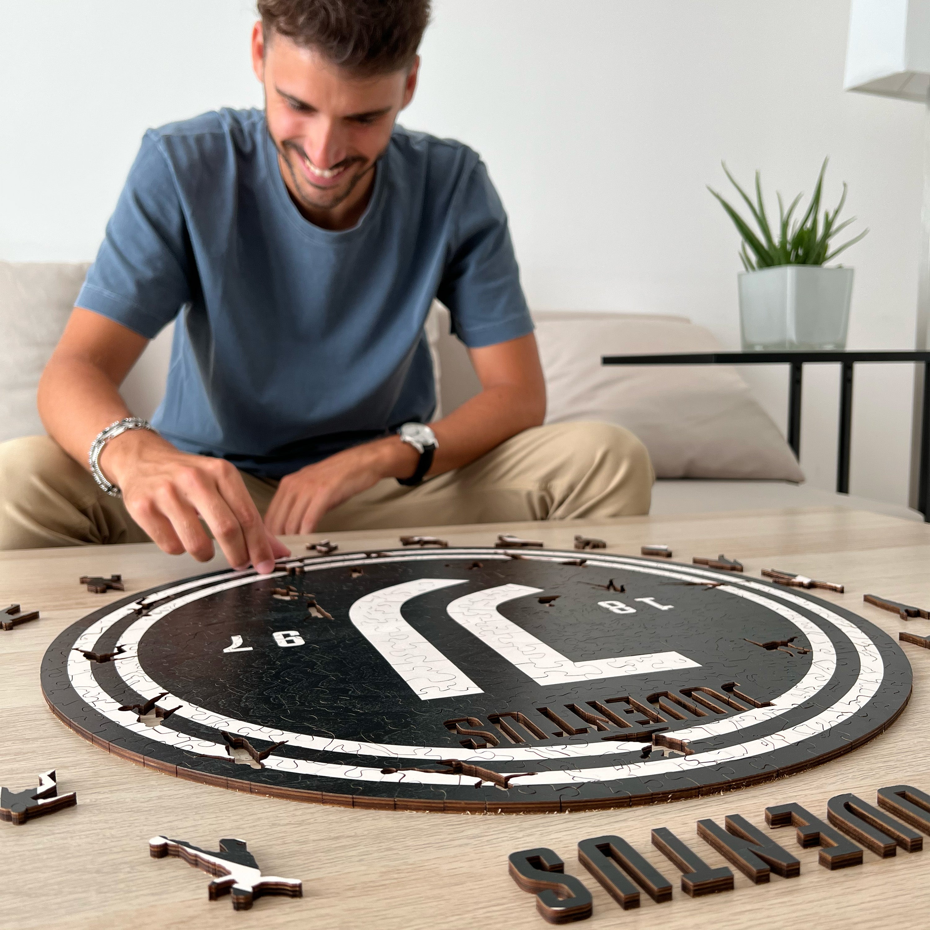 Juventus FC® Logo - Wooden Puzzle