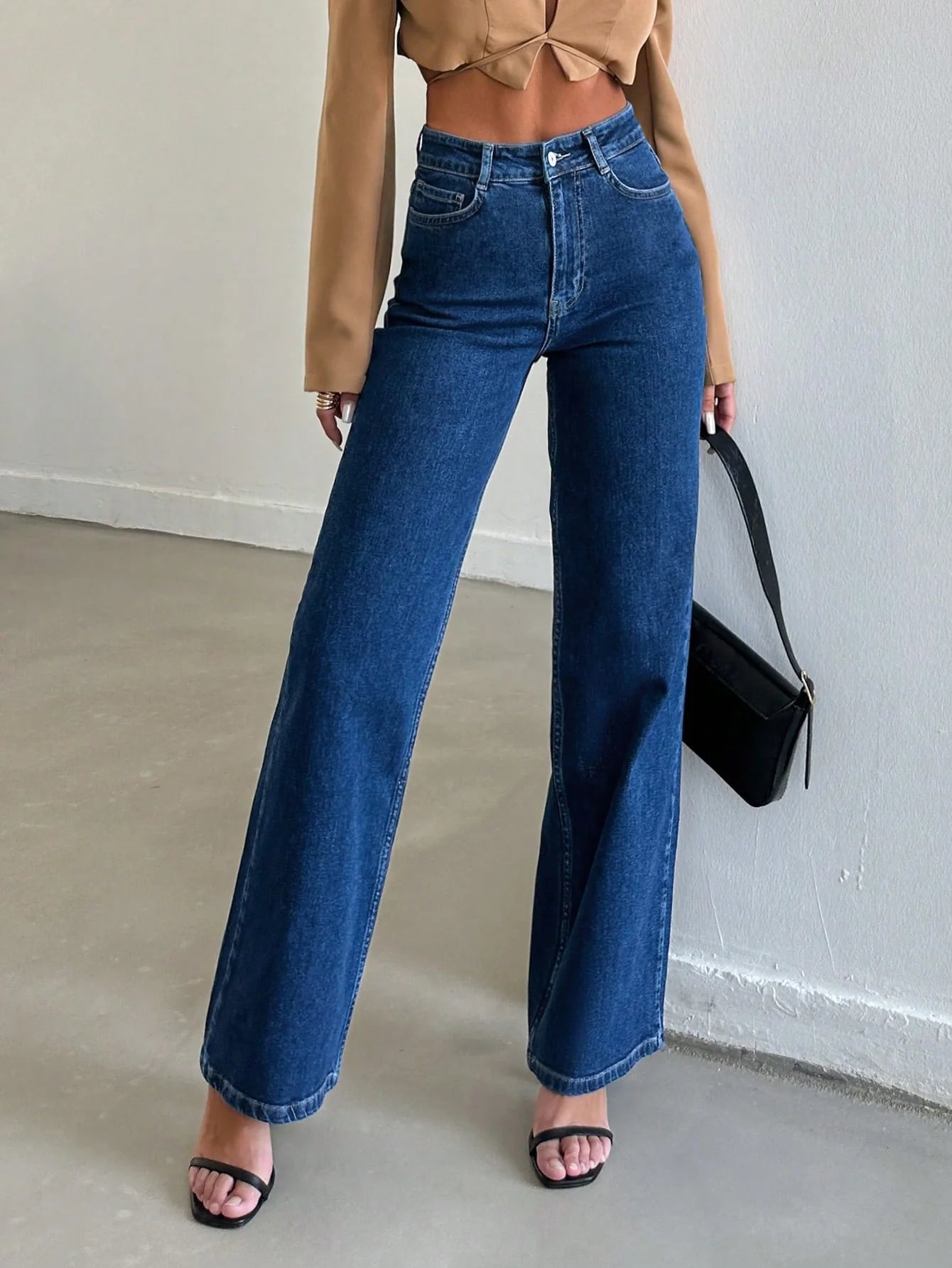 Essential Sculpted Straight Fit Jeans