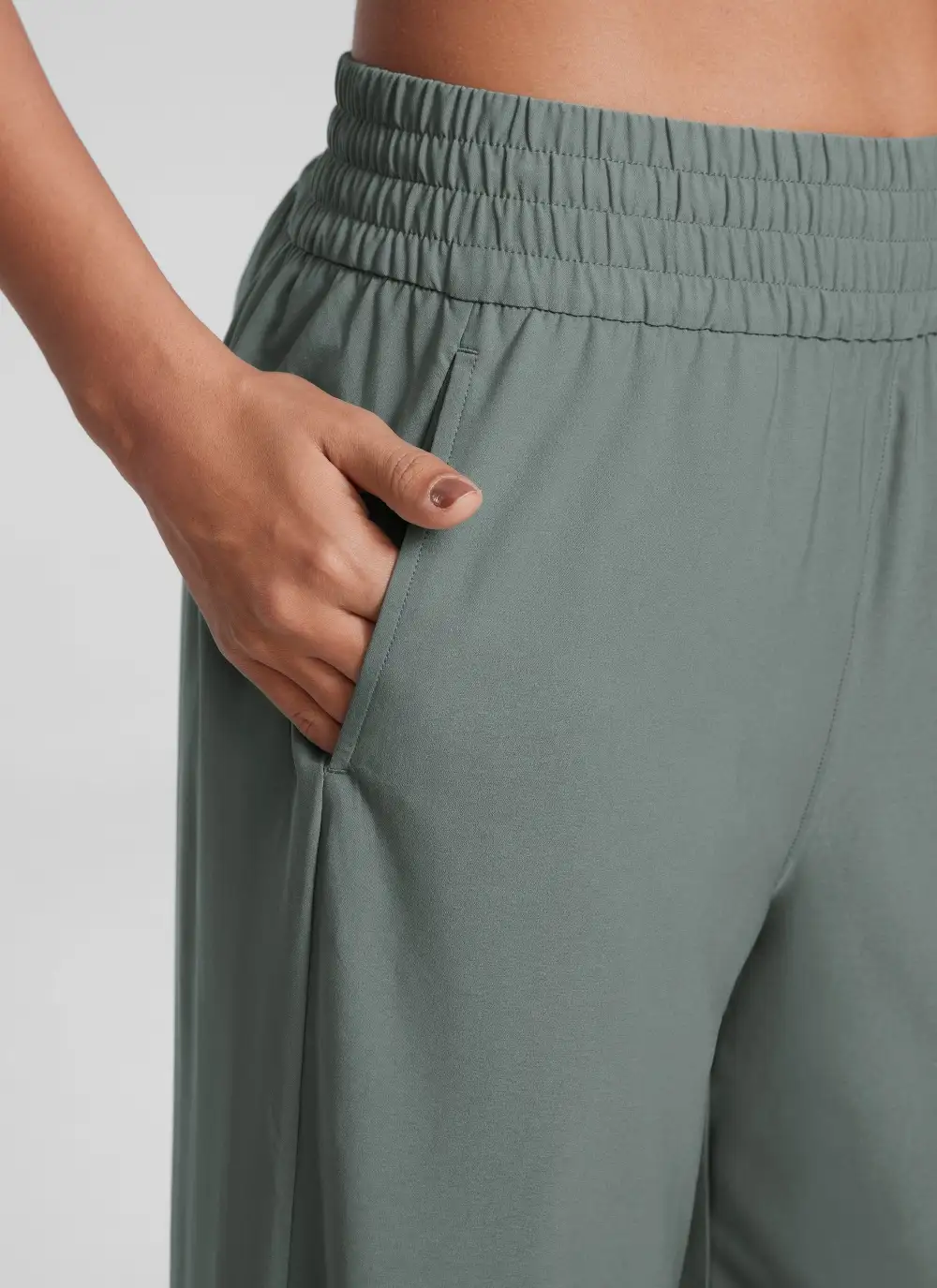 Feathery-Fit Stretchy High Rise Pant 30