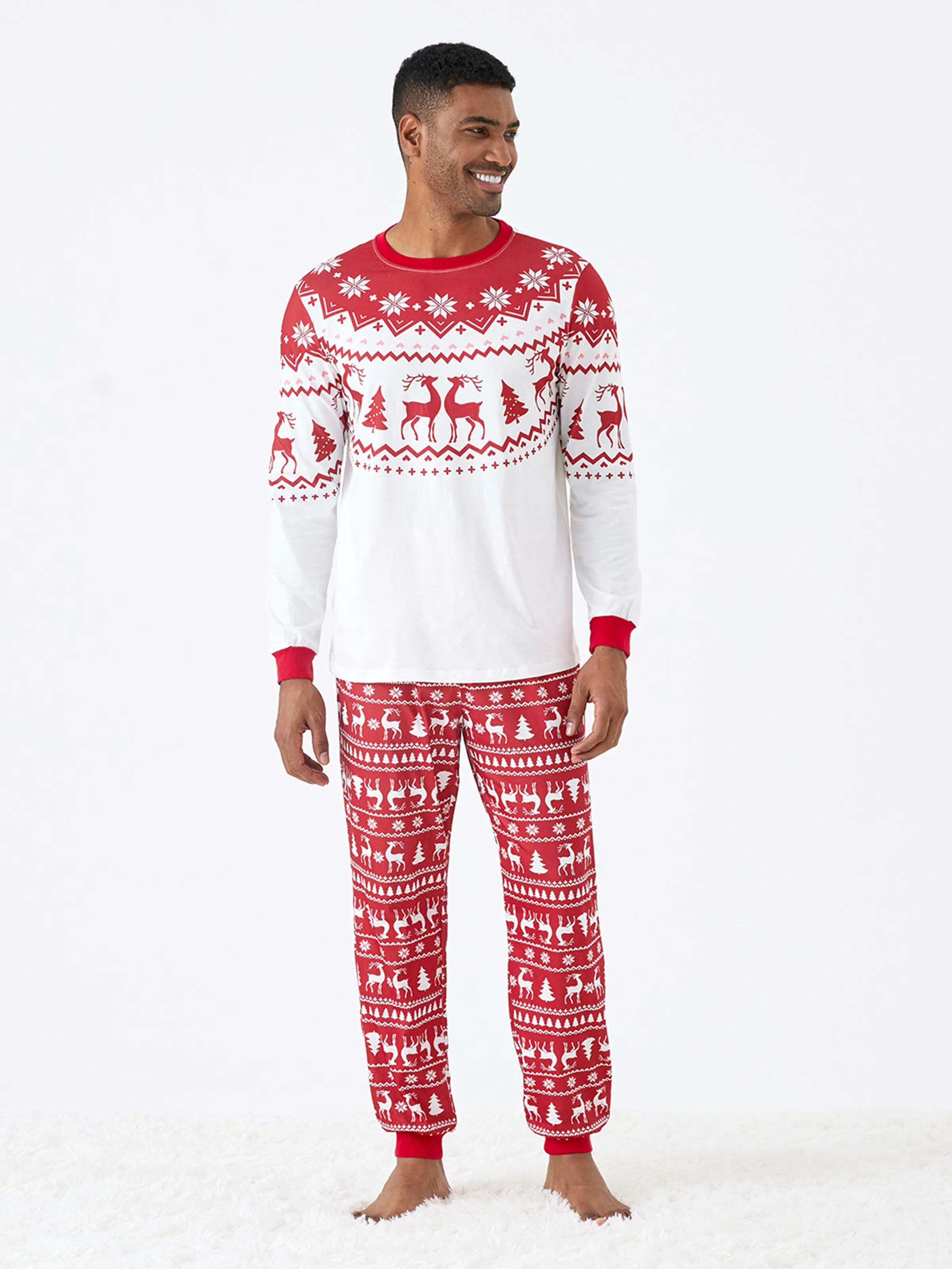 Christmas Reindeer and Snowflake Print Family Matching Pajamas Sets with Christmas Socks Red