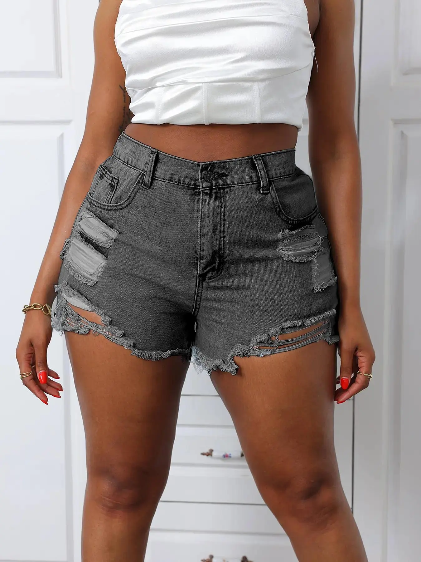 Plus Size Ripped High Waist Denim Shorts, Fashion Casual Pocket Shorts for Daily Outdoor Wear, Women Jeans Shorts for Summer