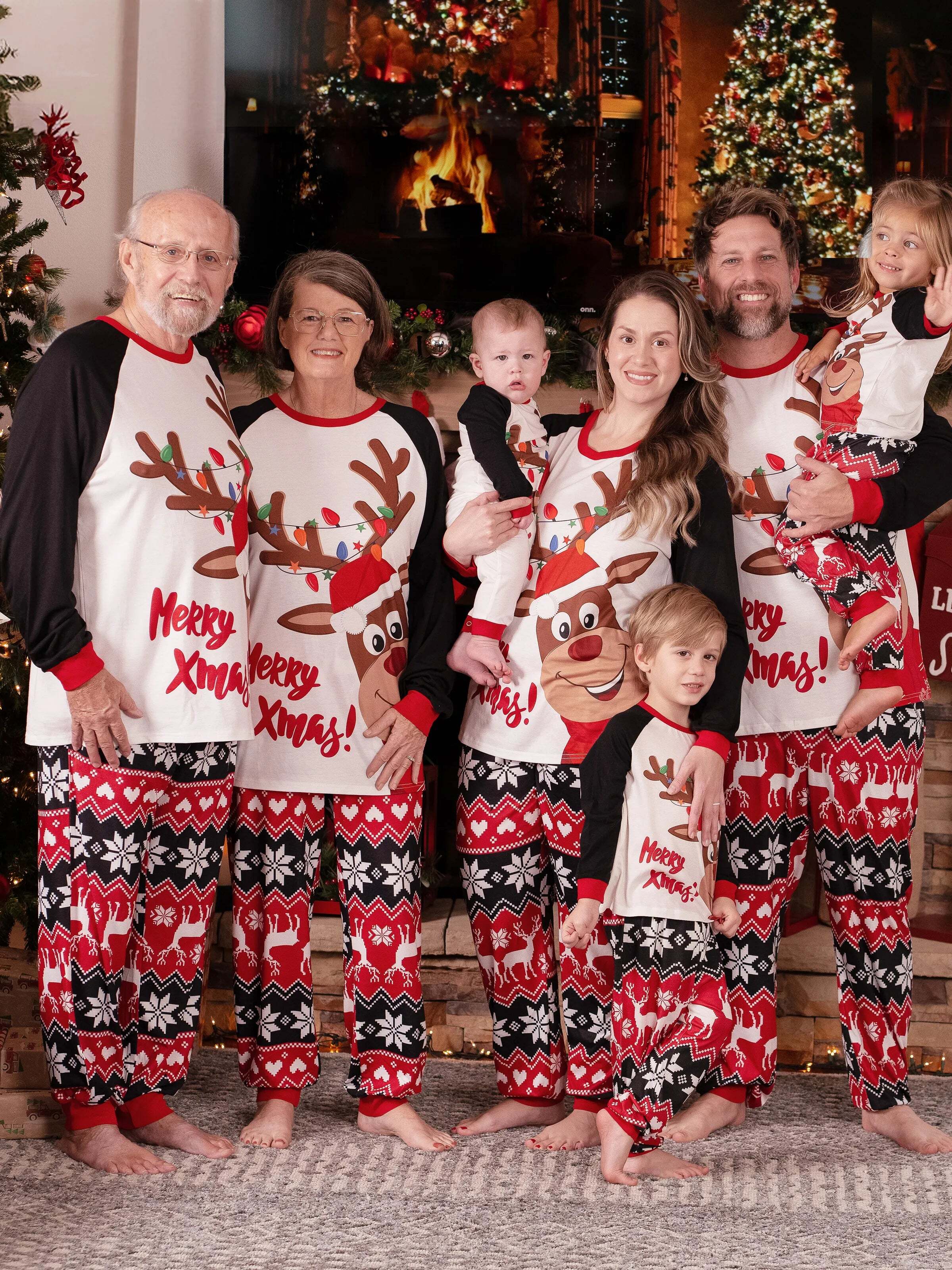 Christmas Reindeer Print Family Matching Pajamas Sets with Christmas Socks Black
