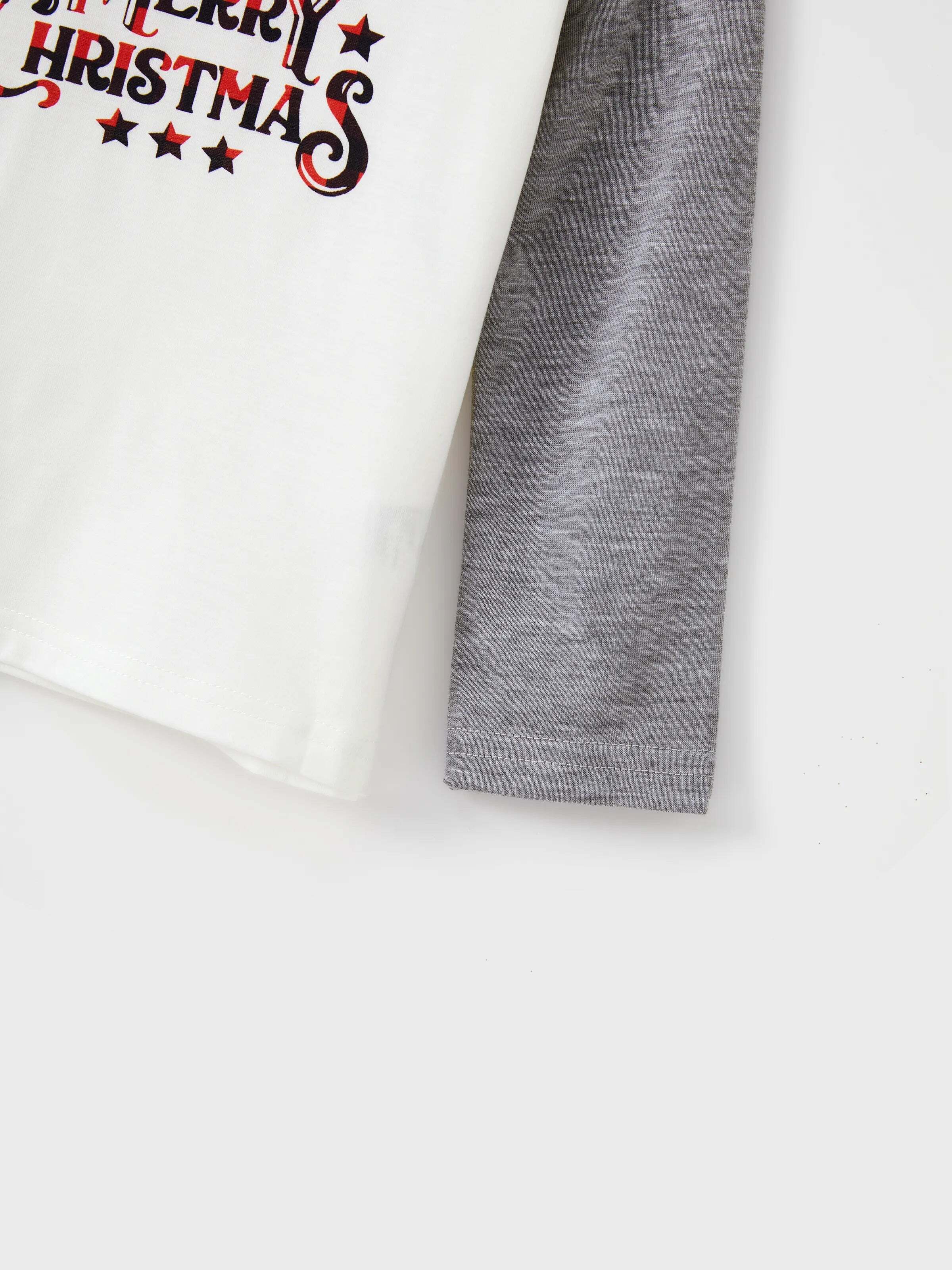 Christmas Tree Snowflake and Letters Print Grey Family Matching Long-sleeve Pajamas Sets with Christmas Socks Grey