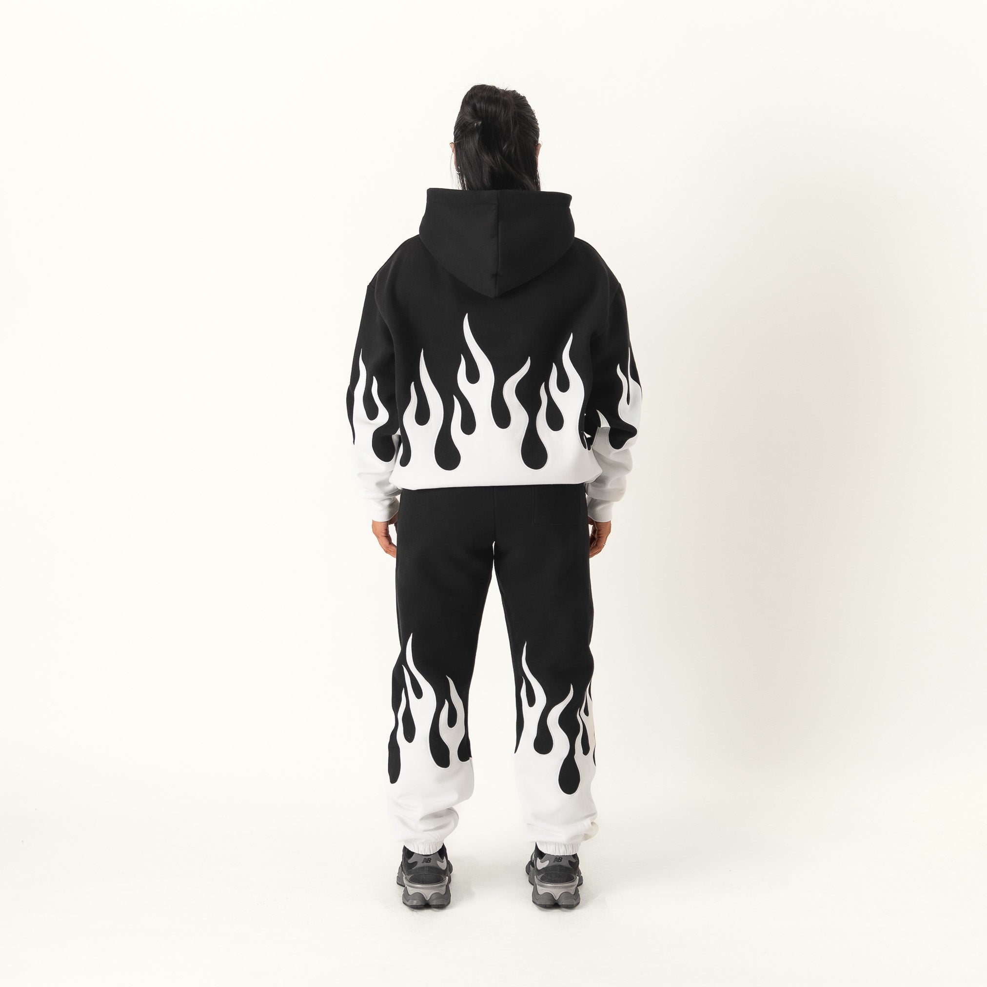 PREMIUM HEATER SWEATS - BLACK / WHITE