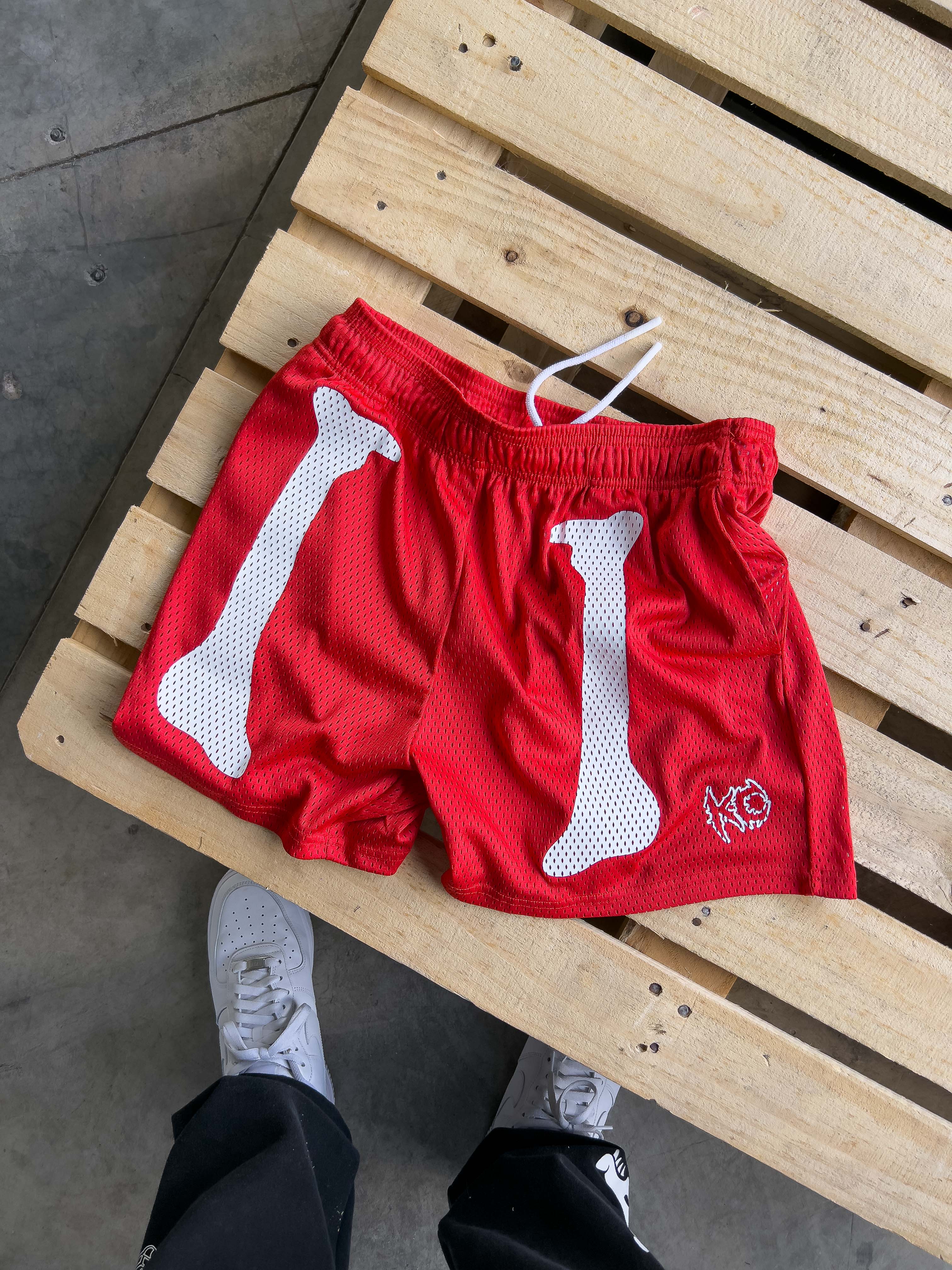 VENTED MESH SHORTS BONE DRY - RED / WHITE