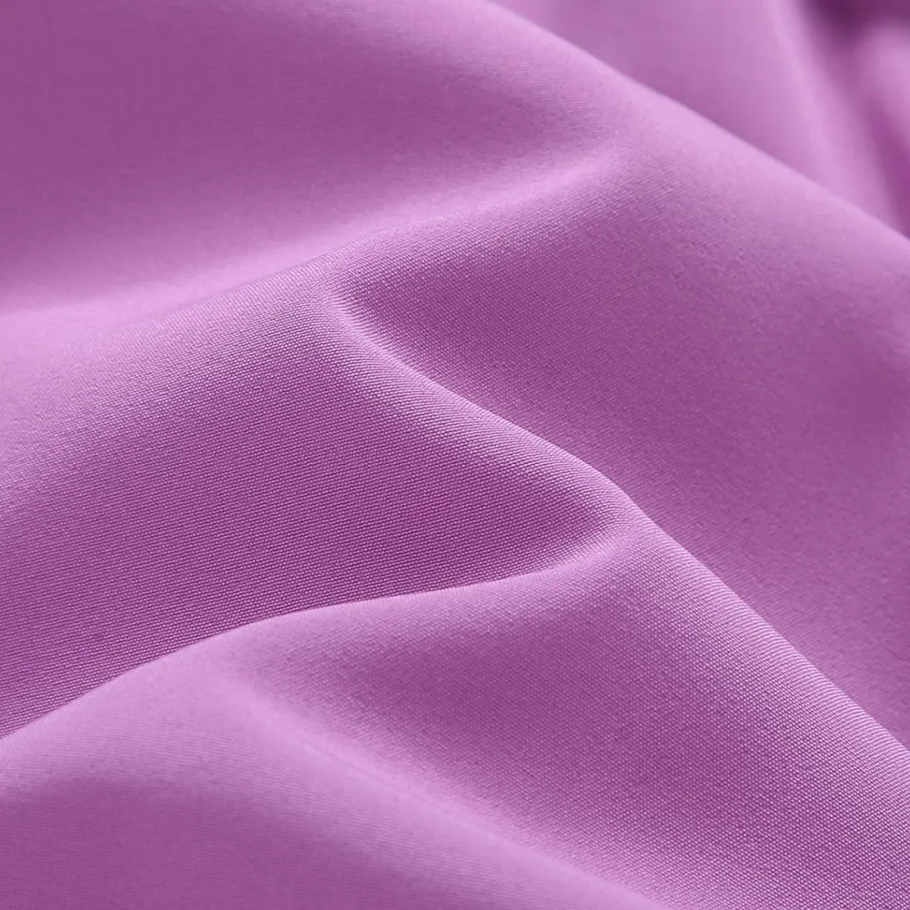 Women’s casual athletic shorts with built-in liner, drawstring, elastic waistband—suitable for outdoor sports, fitness