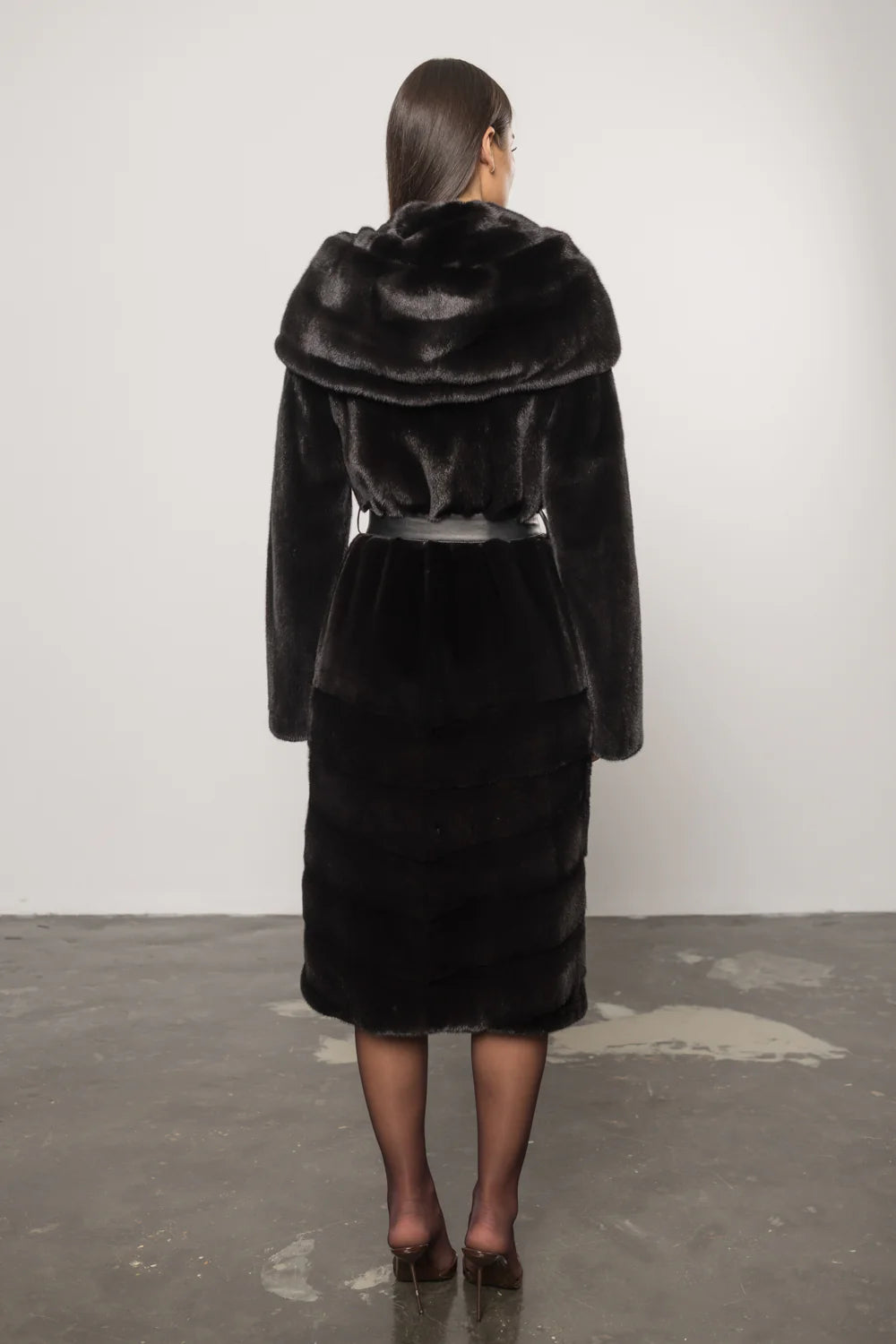 Palton din Blană Naturală de Vizon Blackglama, cu Glugă și Cordon din Piele, Diamond 424