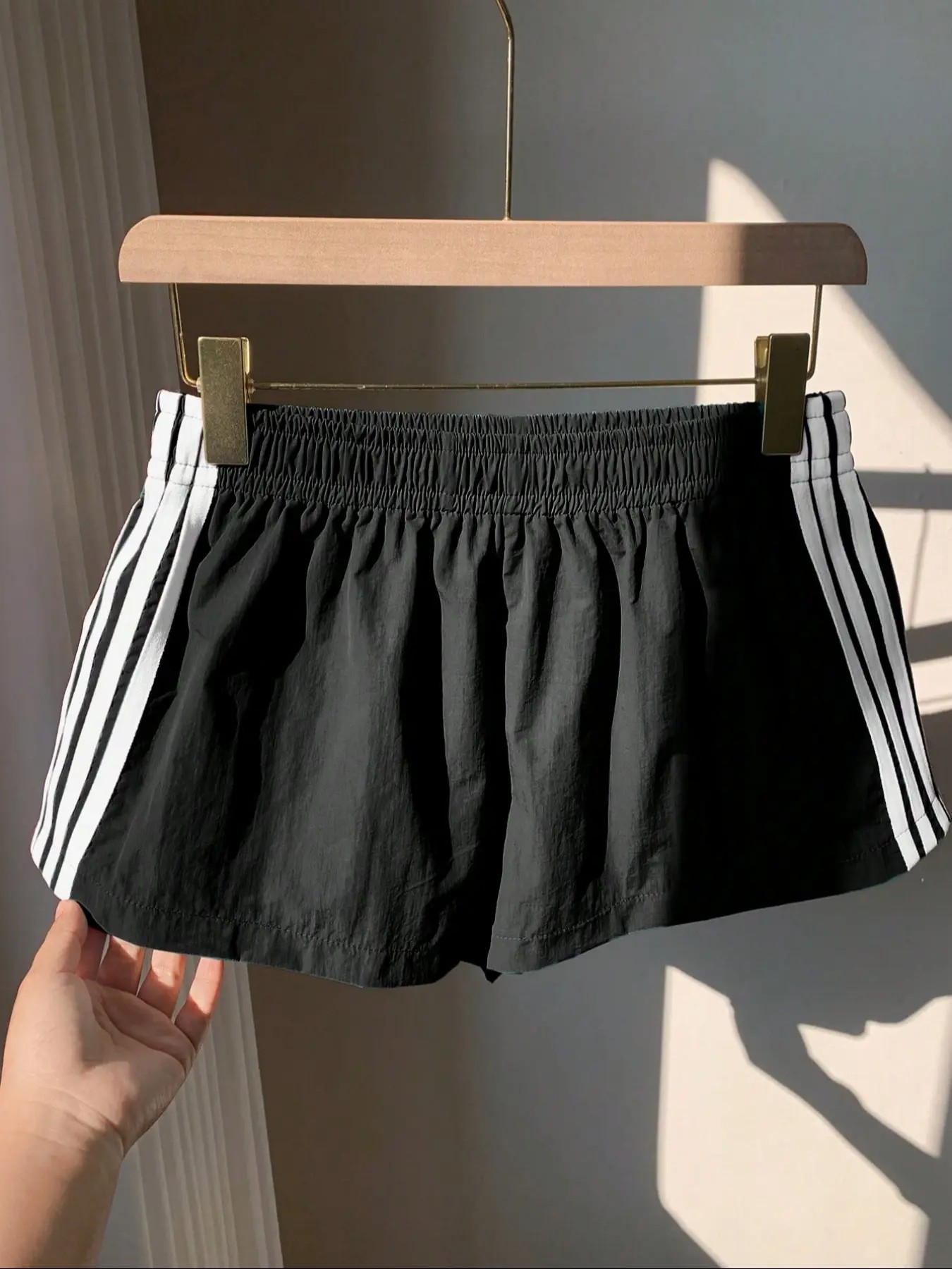 Deep Gym Shorts with Side Stripes
