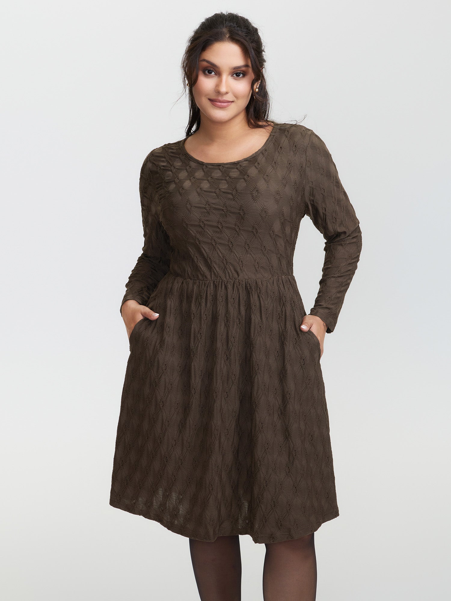 Textured Stretchy Pockets Midi Knit Dress