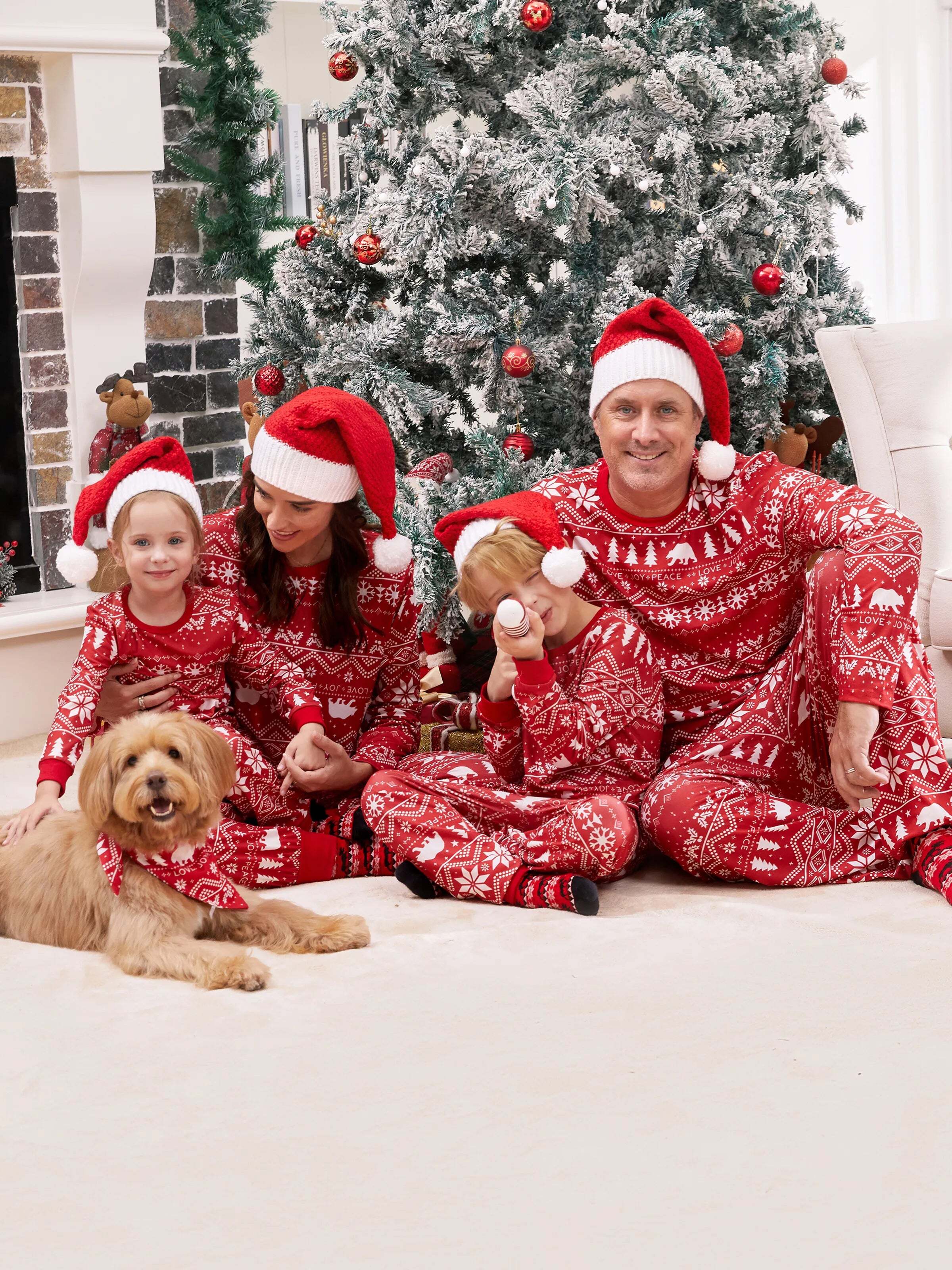 Christmas Print Family Matching Pajamas Sets with Christmas Socks Red
