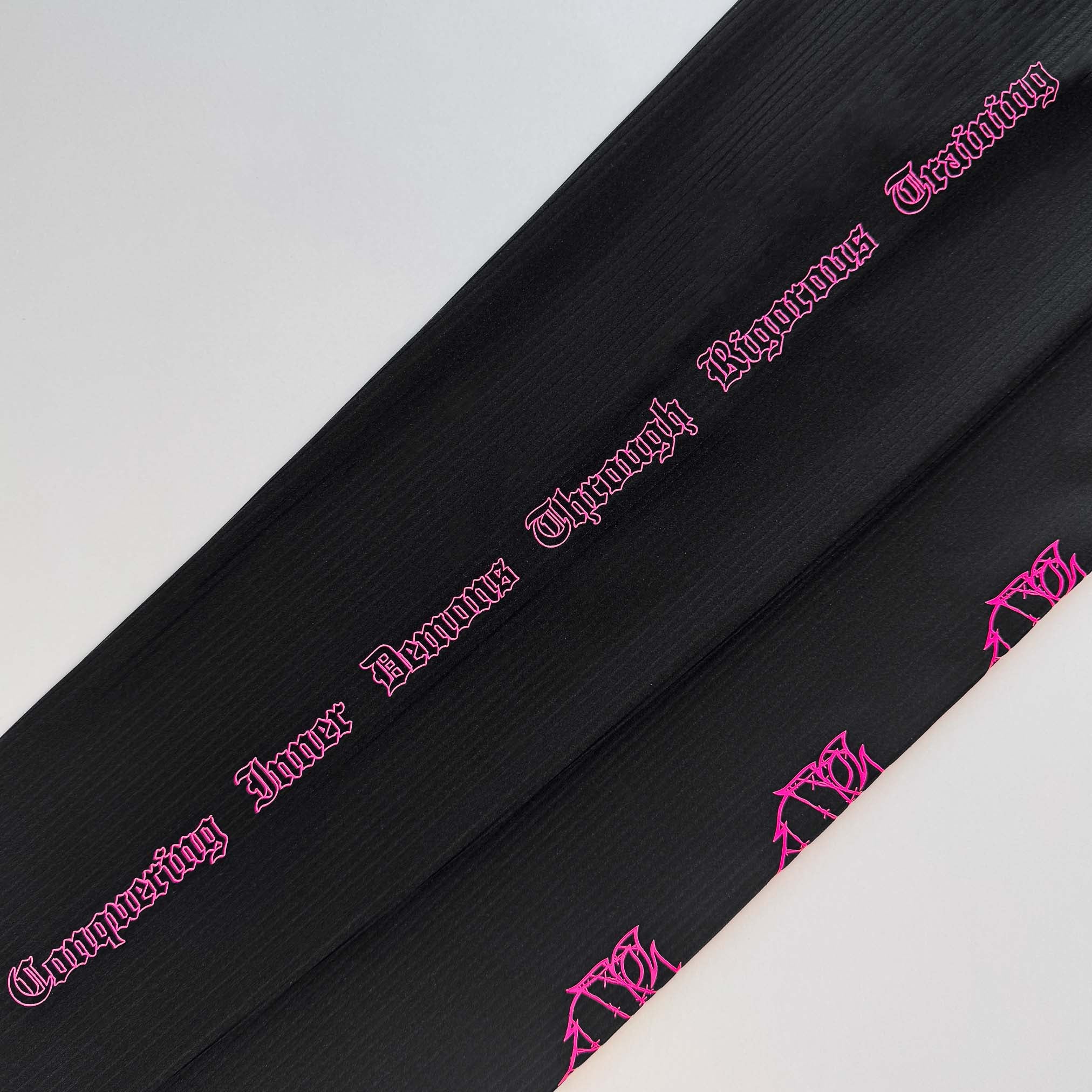 RIBBED WOLF LEGGINGS - BLACK / PINK