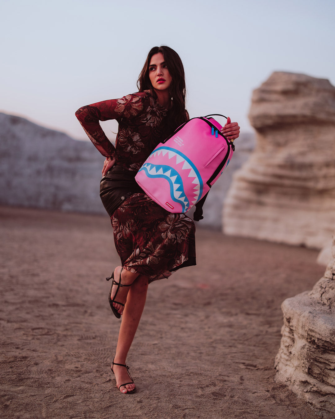 SHARK CENTRAL AMUSEMENT DLXSV BACKPACK