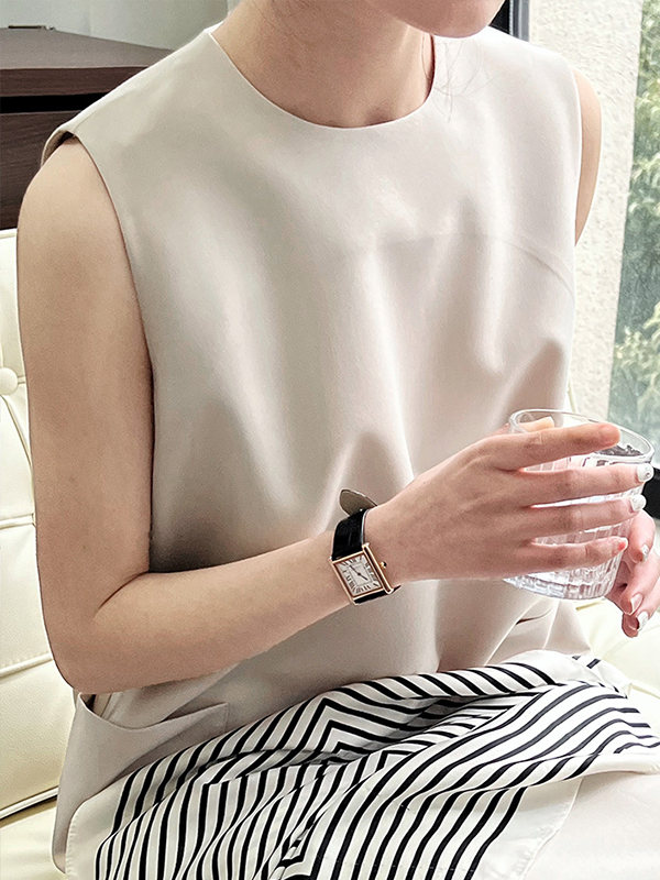 Solid Color Loose Sleeveless Round-Neck Midi Dresses