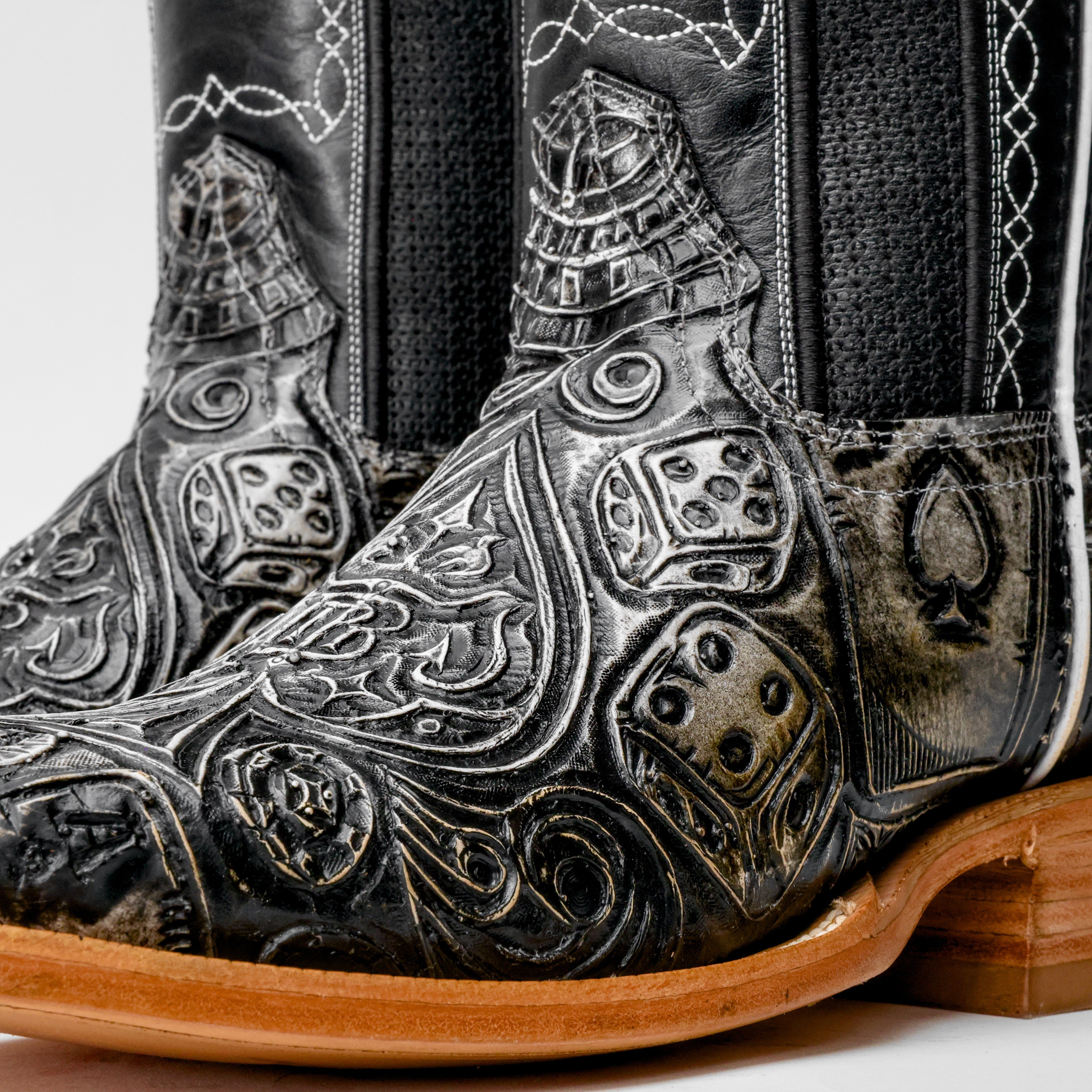 Ace Of Spades White/Black - Square Toe