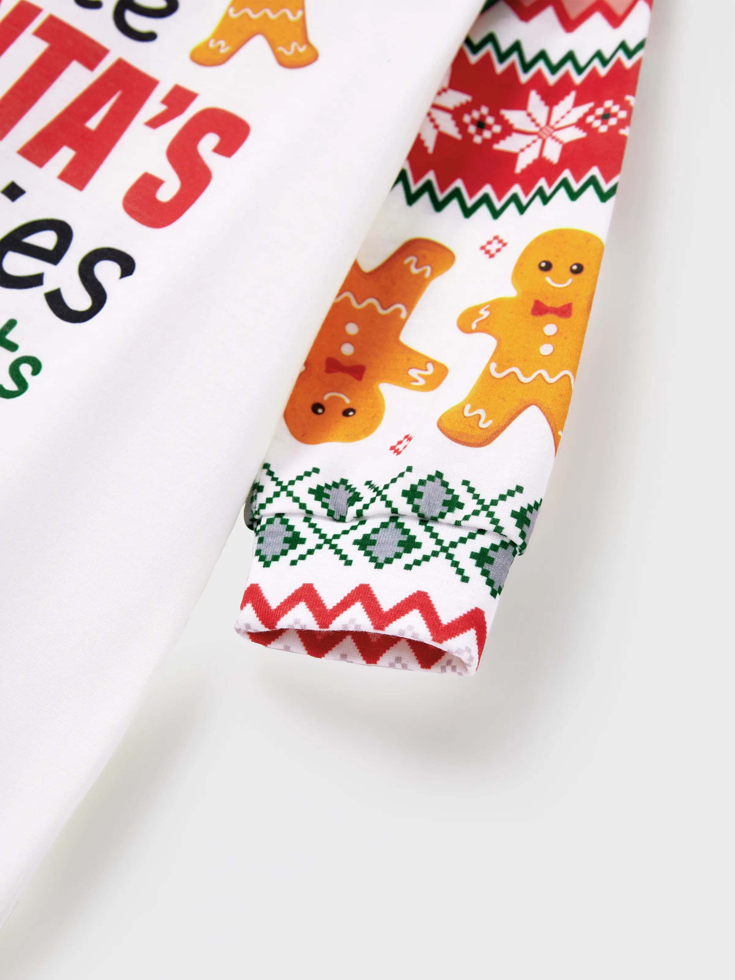 Christmas Pajamas Family Matching Santa's Cookies Gingerbread Man Pattern Pajamas Sets with Christmas Socks MultiColour