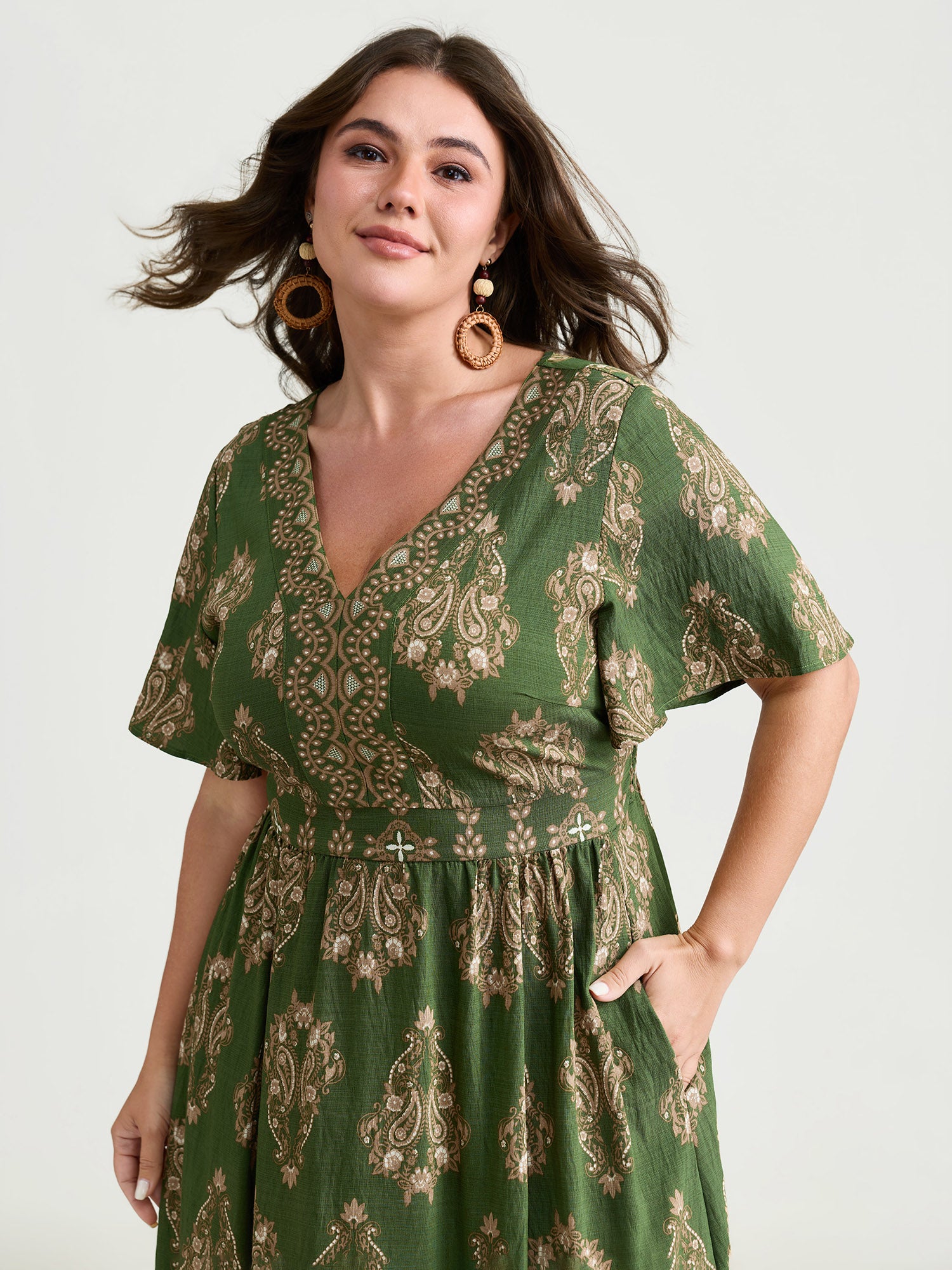 Paisley Print Pockets Shirred Waist Maxi Dress