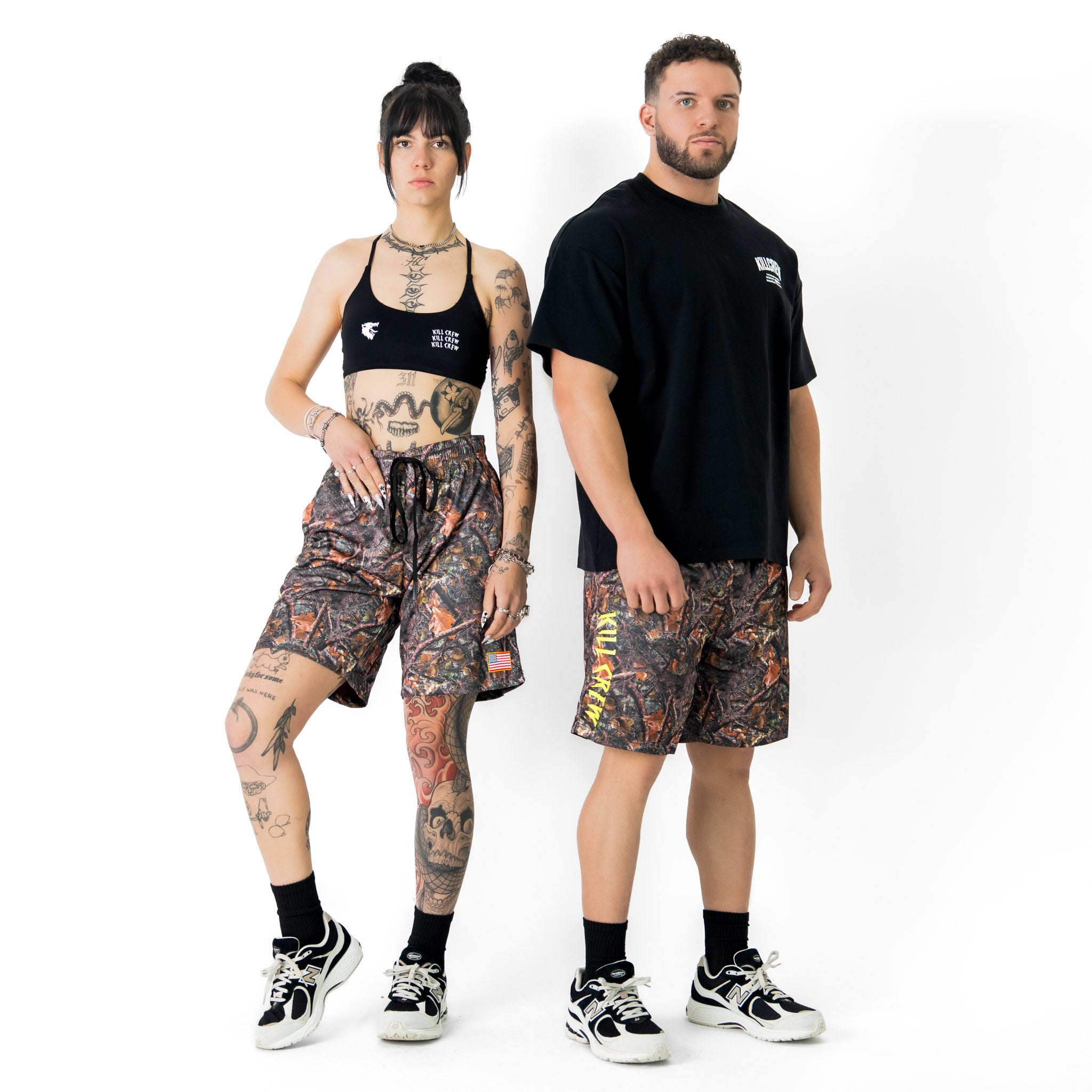 RELAXED CUT SHORTS EMBROIDERED FLAG - CAMO / GREEN