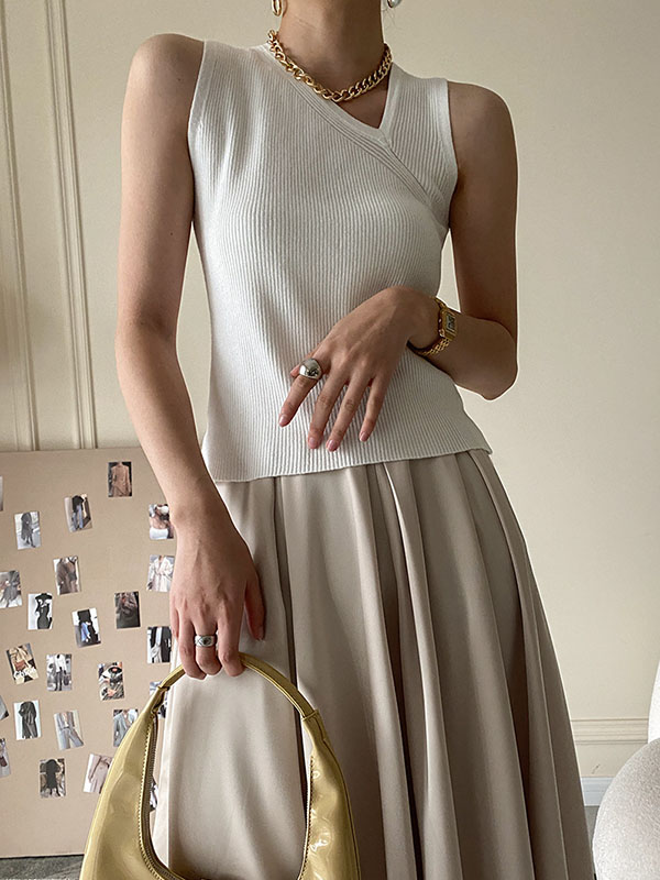 Asymmetric Solid Color Sleeveless V-Neck Vest Top