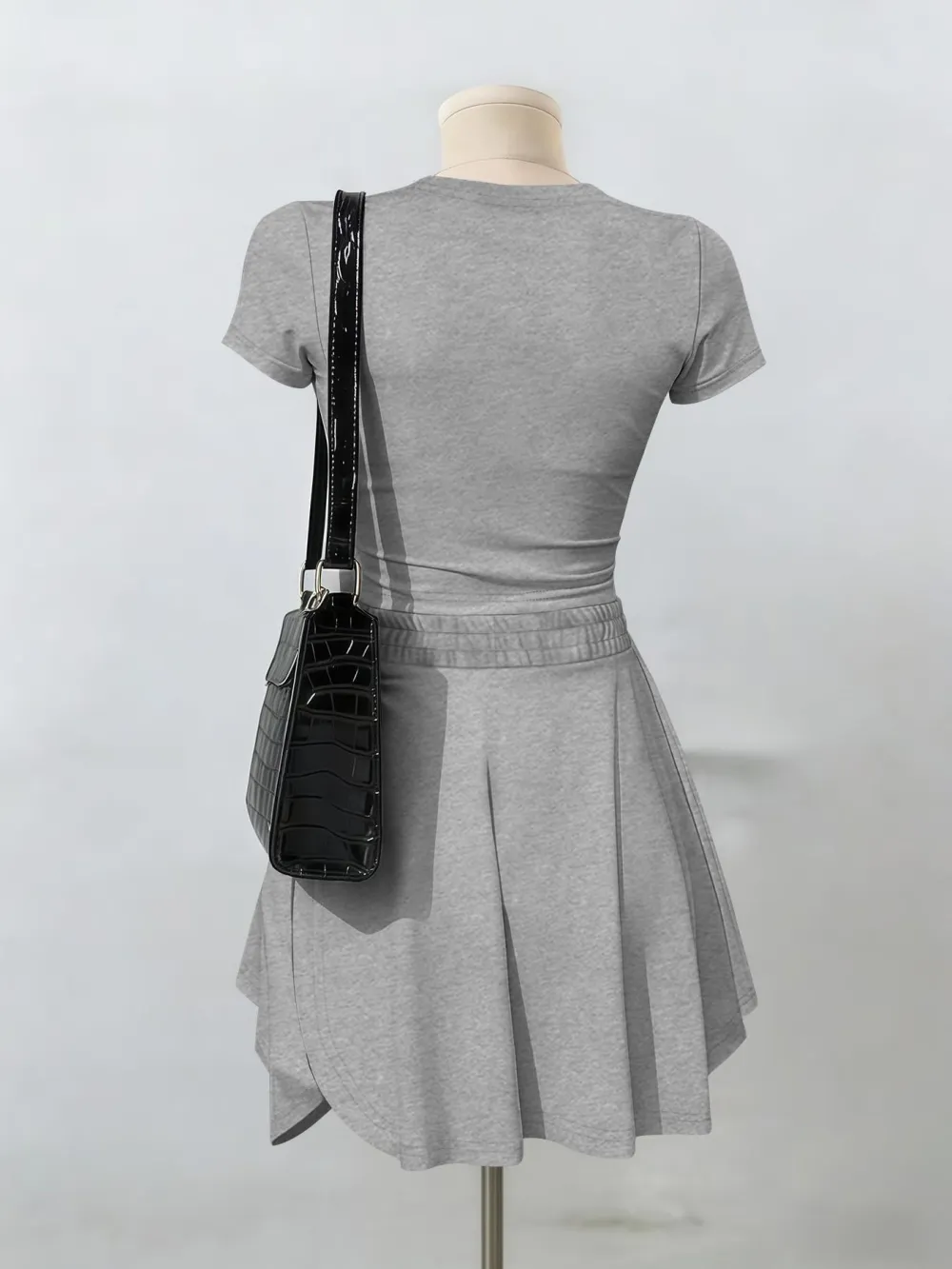 Women's Short Sleeve Casual Sporty Set, 2-Piece Women's Fashionable Daily Wear & Active Lifestyle Clothing