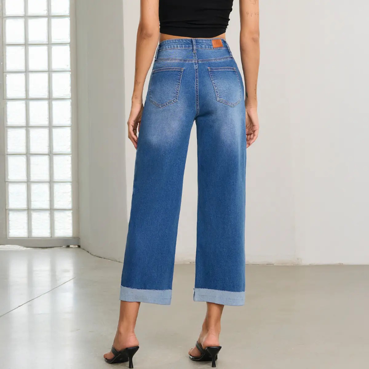 Women's High Waisted Wide Leg Cropped Jeans – Relaxed Fit Light Wash Denim with Rolled Cuffs