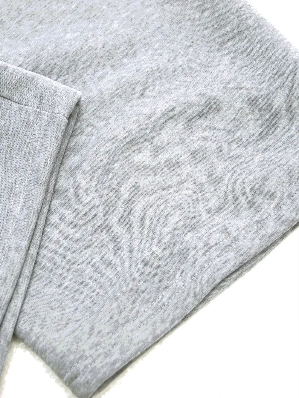 Men’s casual wide-leg shorts with an elastic drawstring waistband, solid color for all seasons, sporty fit