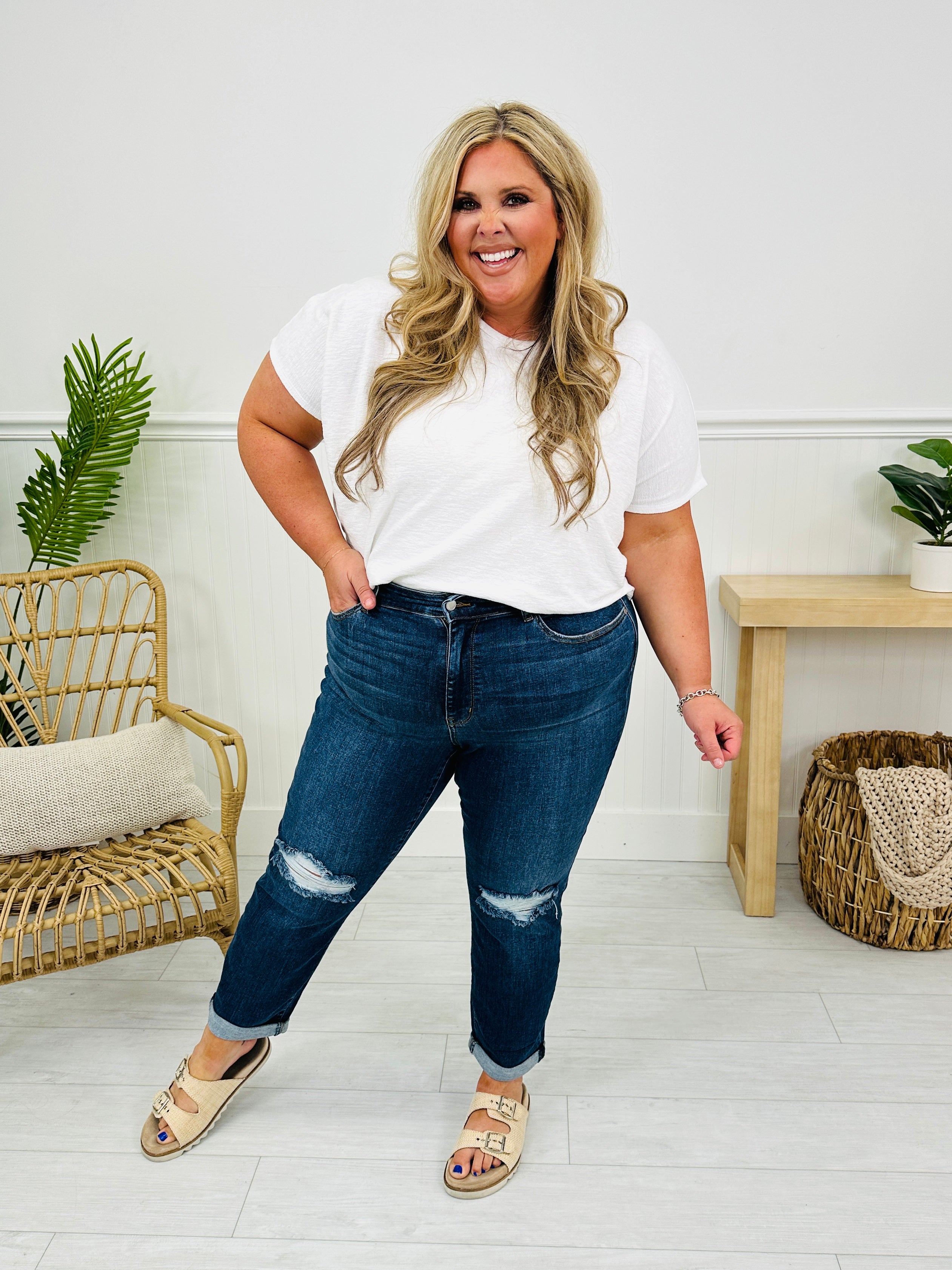 Judy Blue Walk This Way Slim Straight Leg Jeans in Reg/Curvy