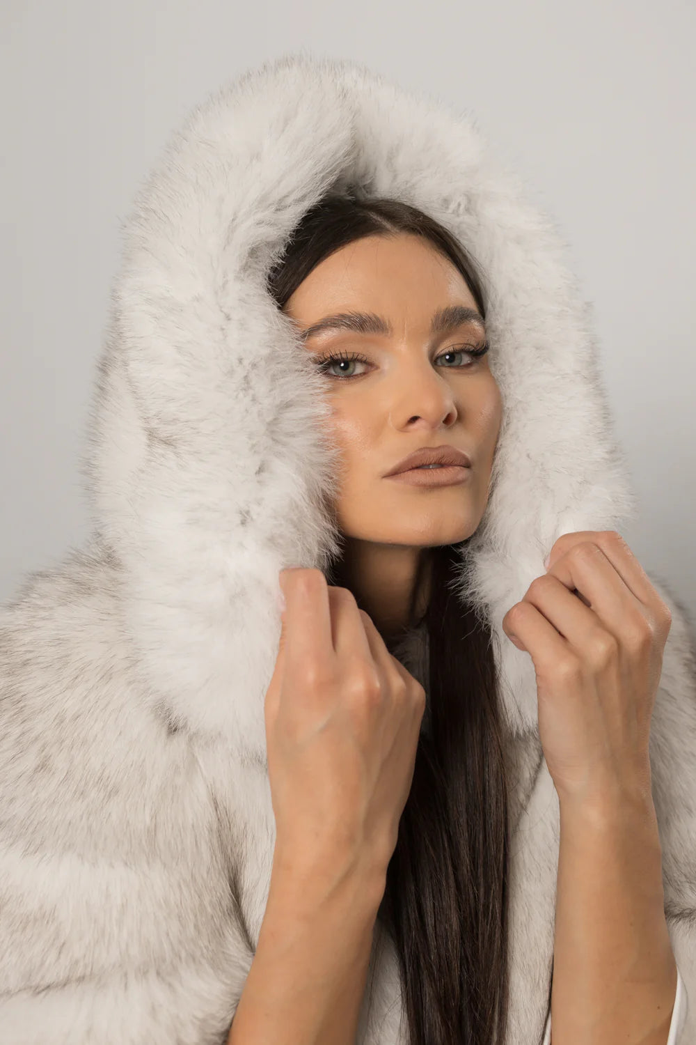 Haină din Blană Naturală de Vulpe Polară, Transformabilă, V Model, cu Glugă Detașabilă, Femei, Natural White 402