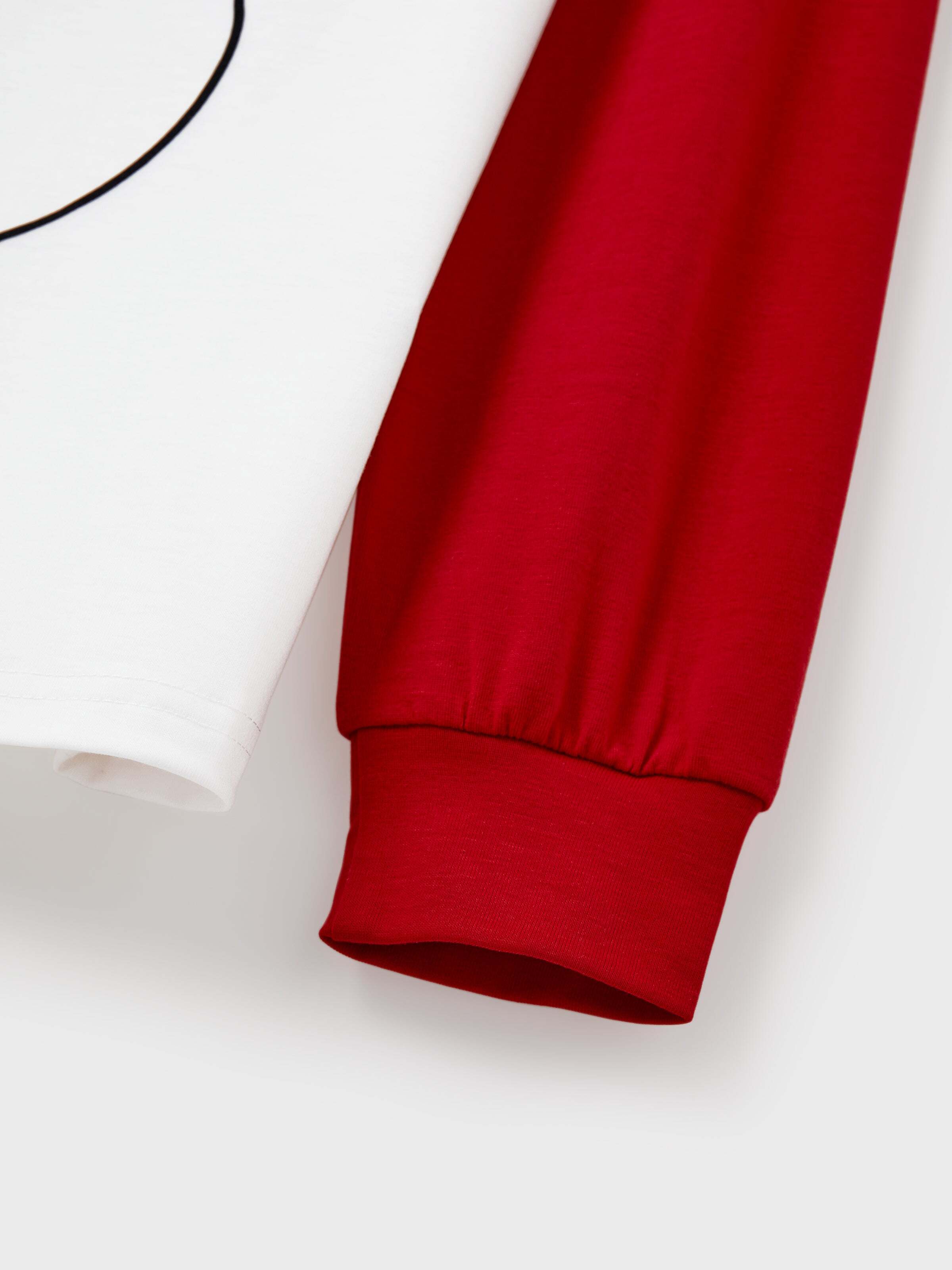 Christmas Matching Family Pajamas Set Christmas Grinch-themed Print PJS with Christmas Socks Red